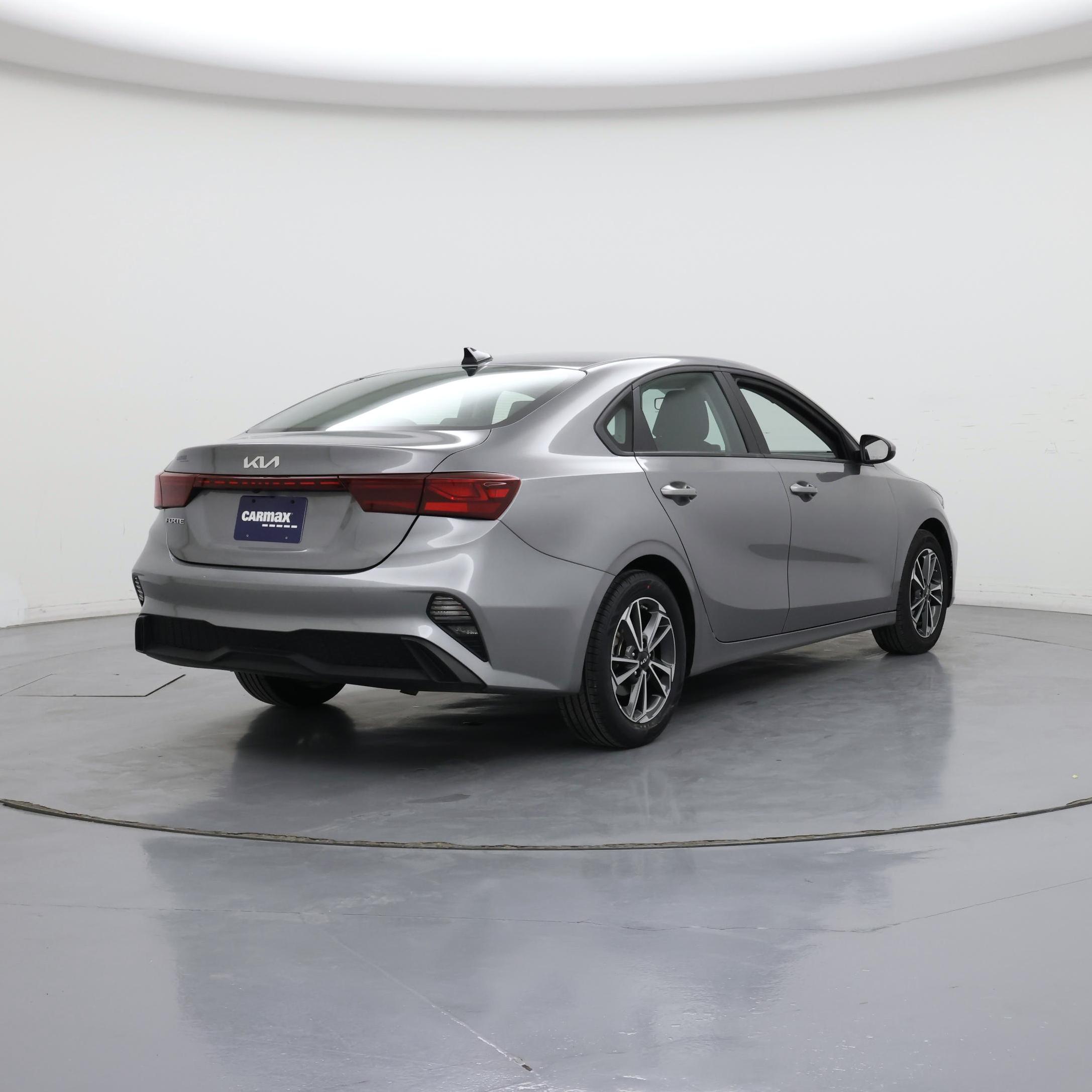 Thumbnail: 2024 Kia Forte - 8