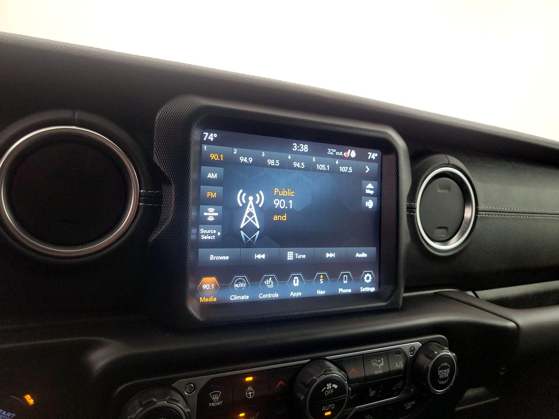 Thumbnail: 2021 Jeep Gladiator - 16