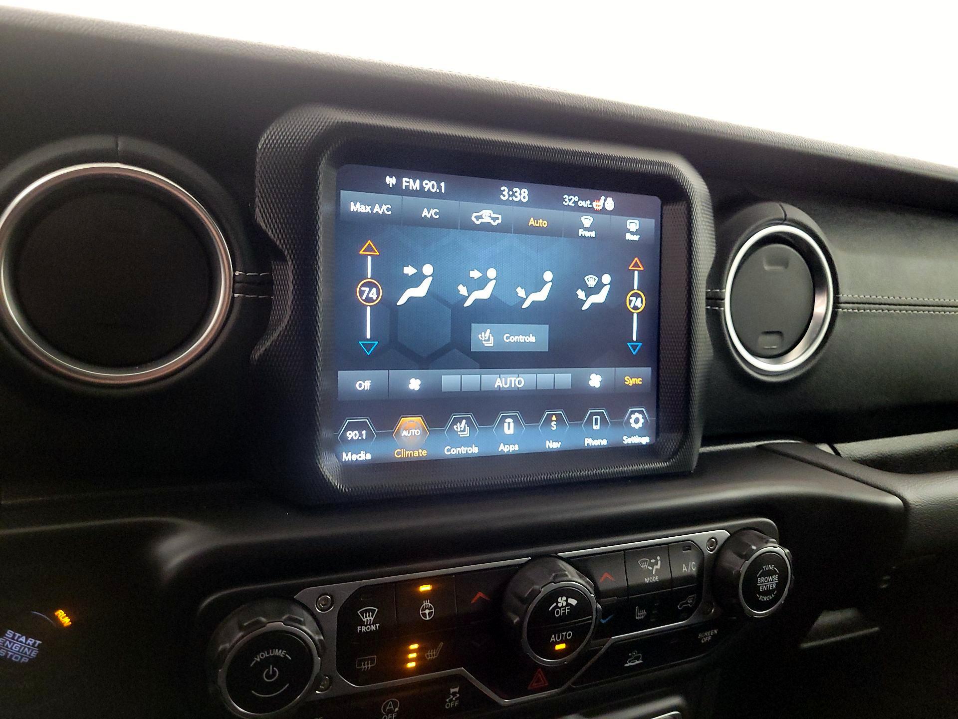 Thumbnail: 2021 Jeep Gladiator - 17