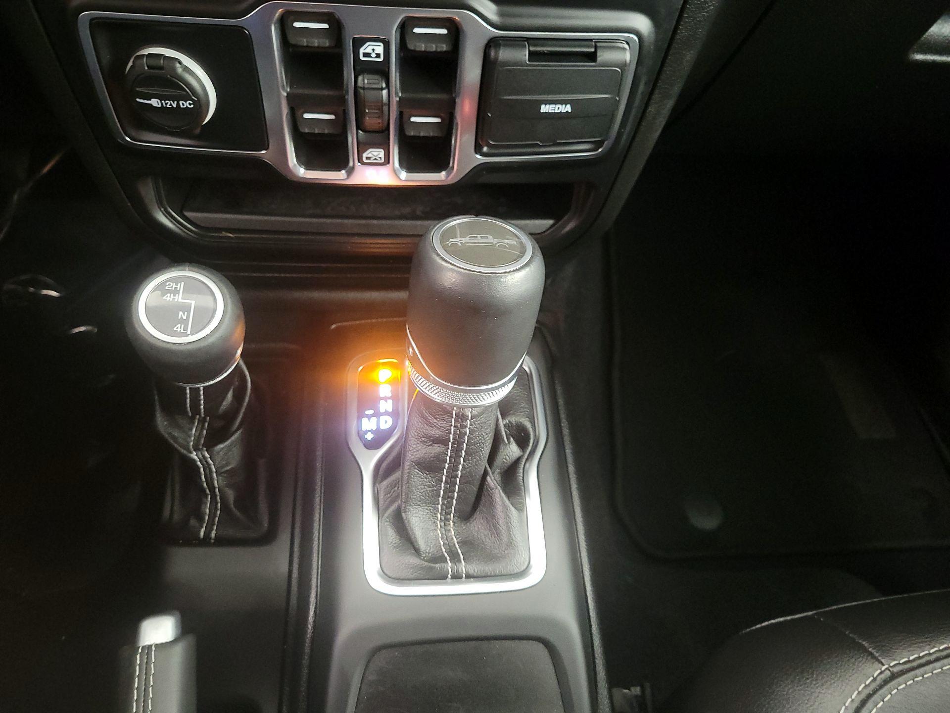 Thumbnail: 2021 Jeep Gladiator - 18