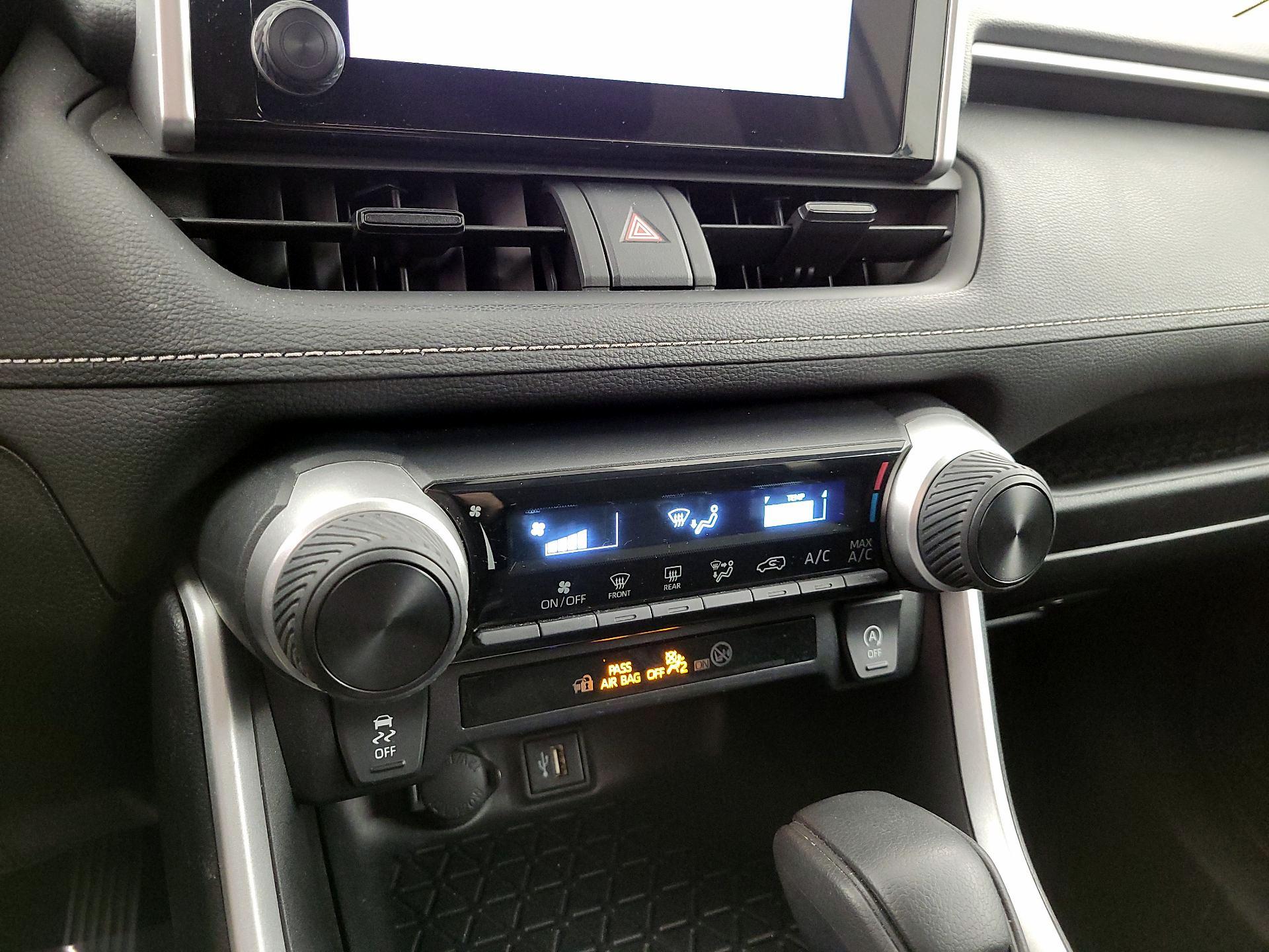 Thumbnail: 2024 Toyota RAV4 - 16