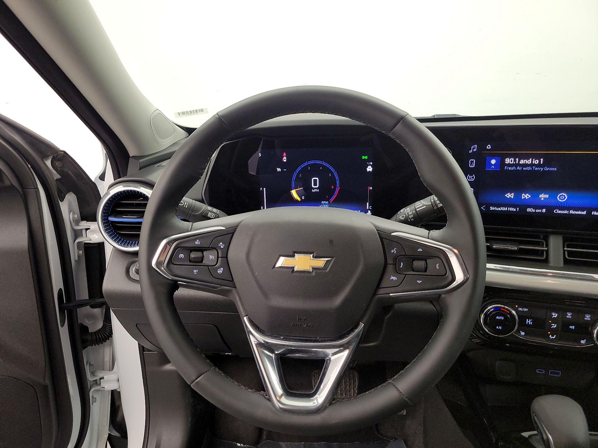 Thumbnail: 2025 Chevrolet Trax - 10