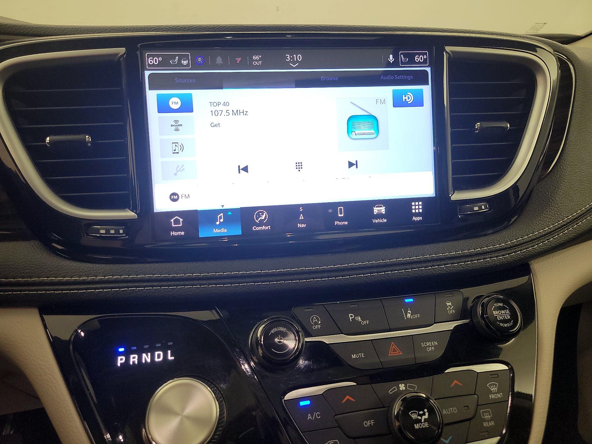 Thumbnail: 2023 Chrysler Pacifica - 16