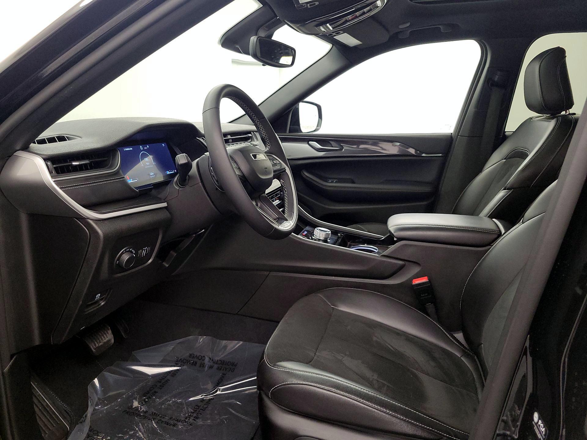 Thumbnail: 2023 Jeep Grand Cherokee - 11