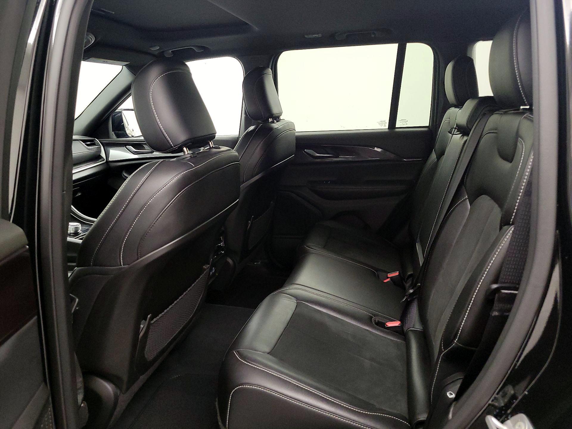 Thumbnail: 2023 Jeep Grand Cherokee - 20