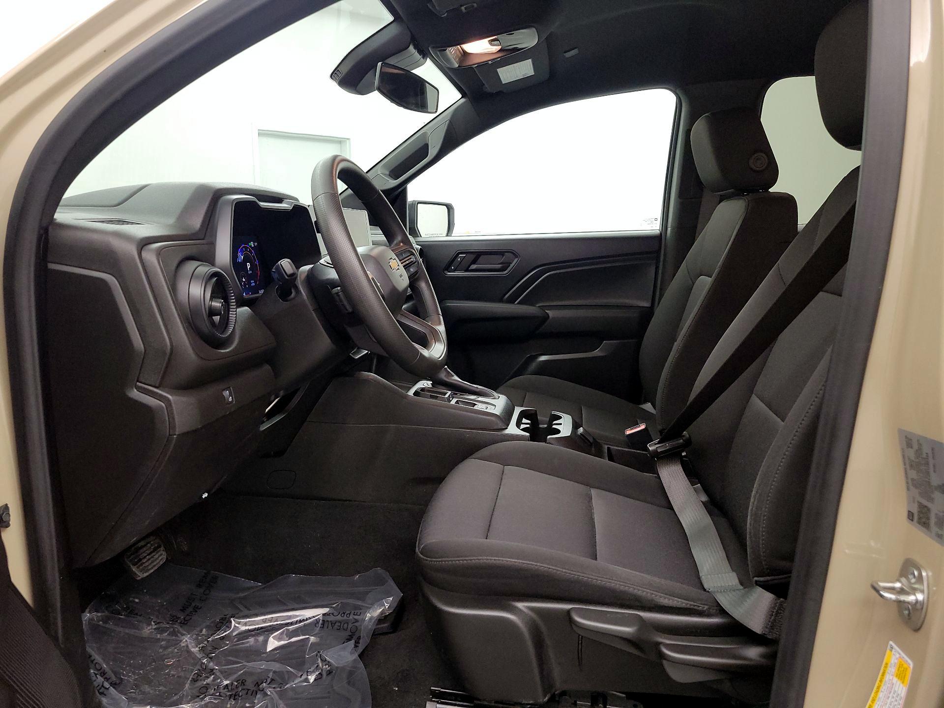 Thumbnail: 2024 Chevrolet Colorado - 11