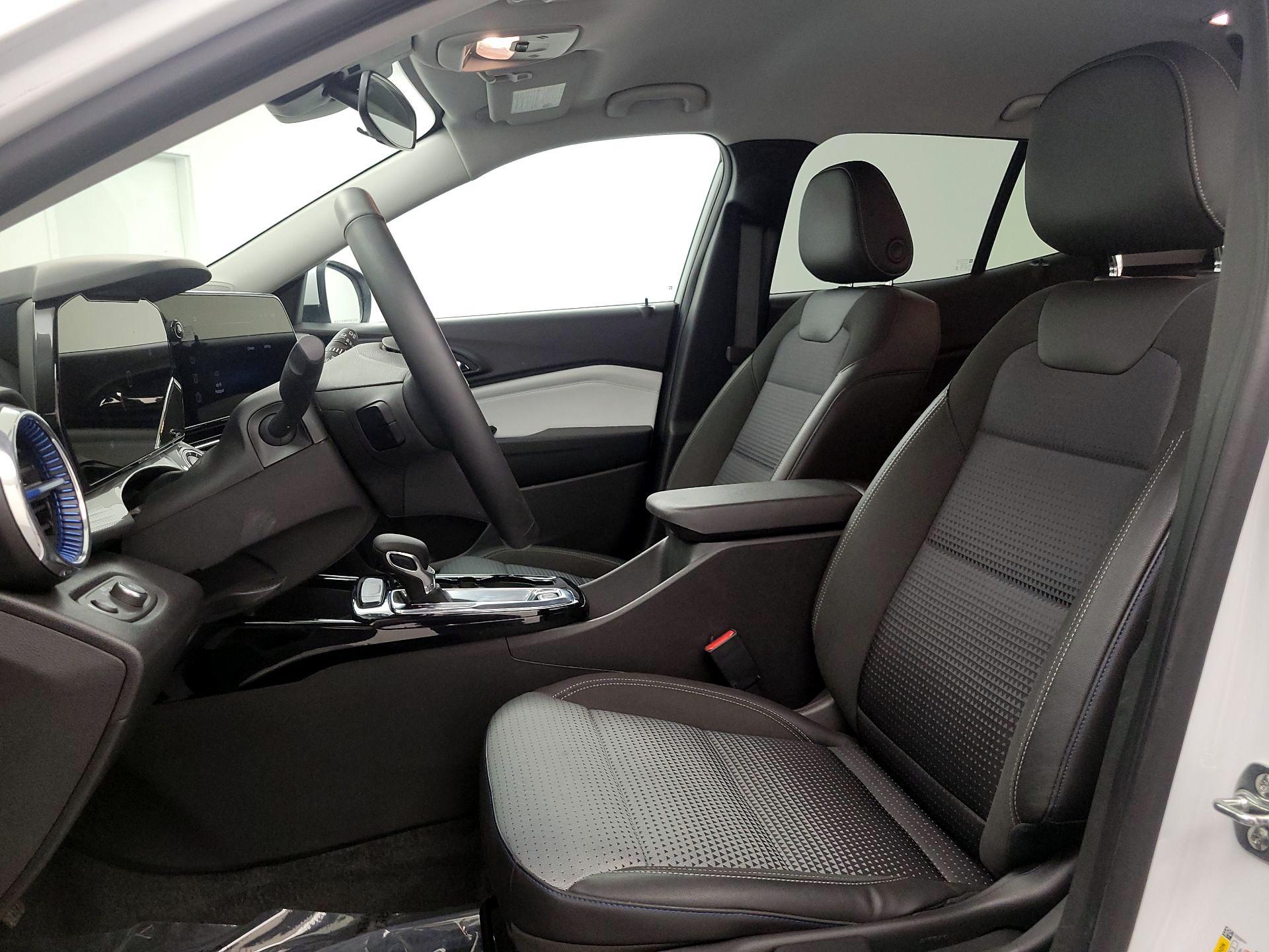 Thumbnail: 2025 Chevrolet Trax - 11