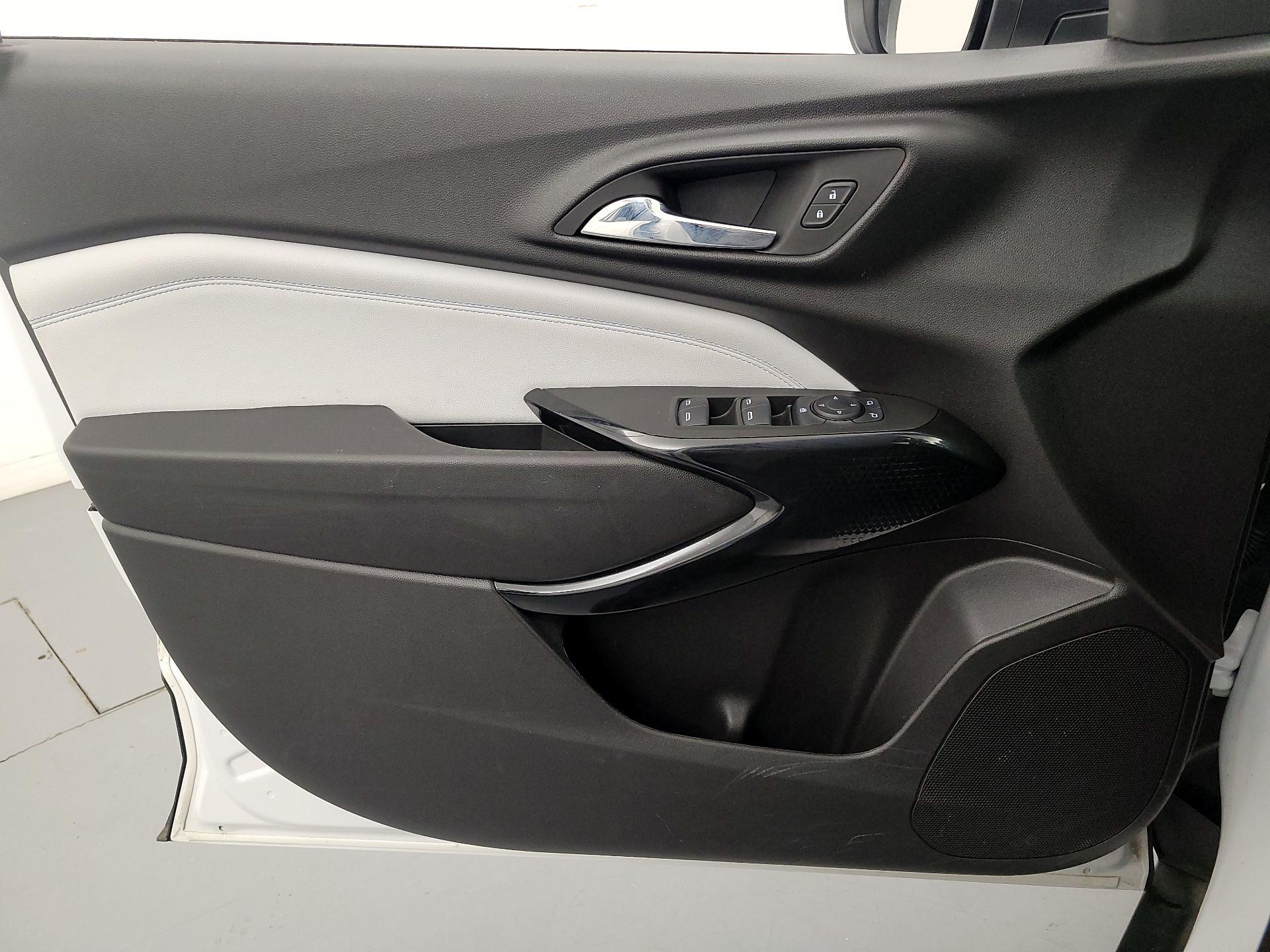 Thumbnail: 2025 Chevrolet Trax - 12