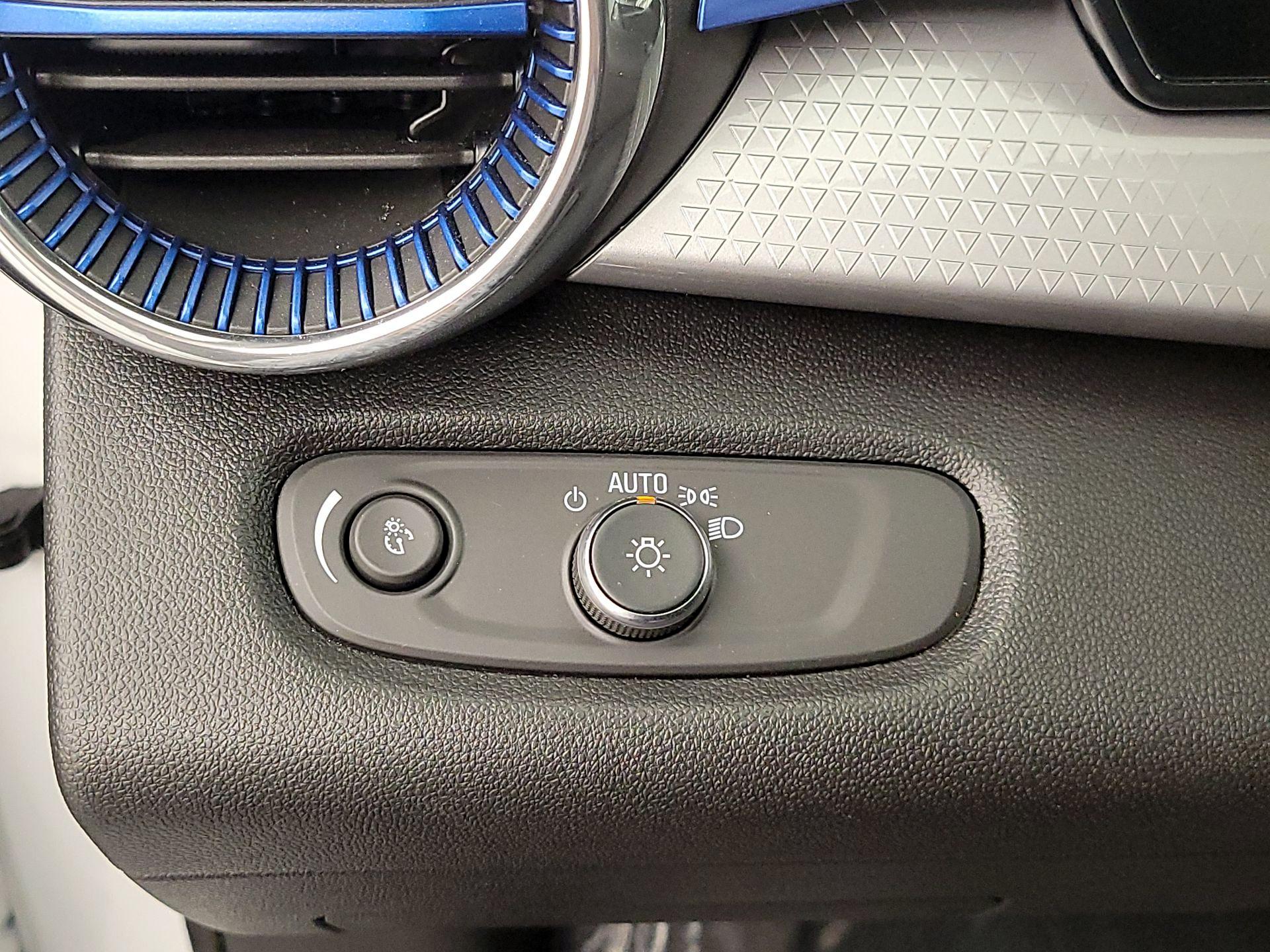 Thumbnail: 2025 Chevrolet Trax - 13