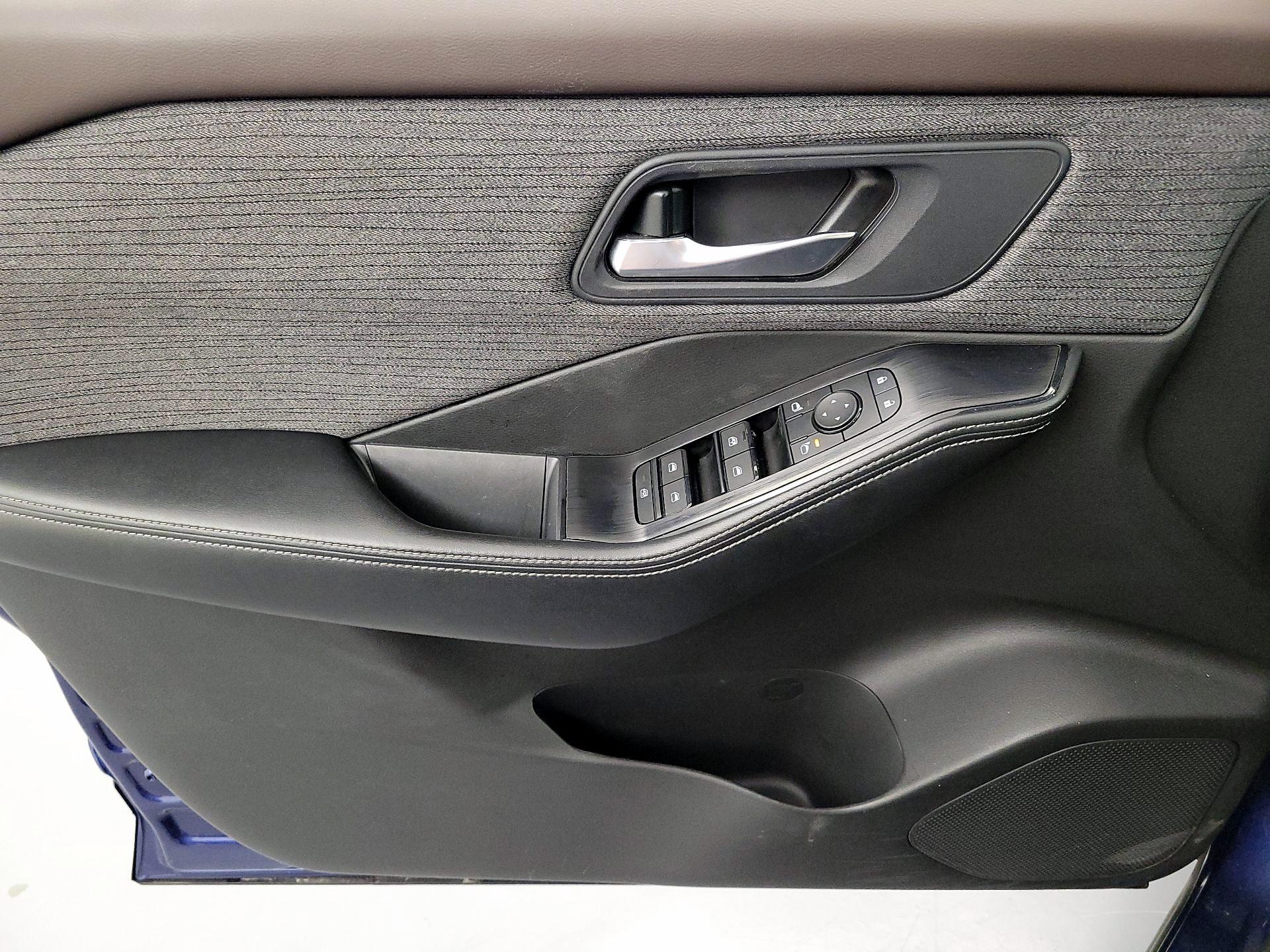 Thumbnail: 2023 Nissan Rogue - 12