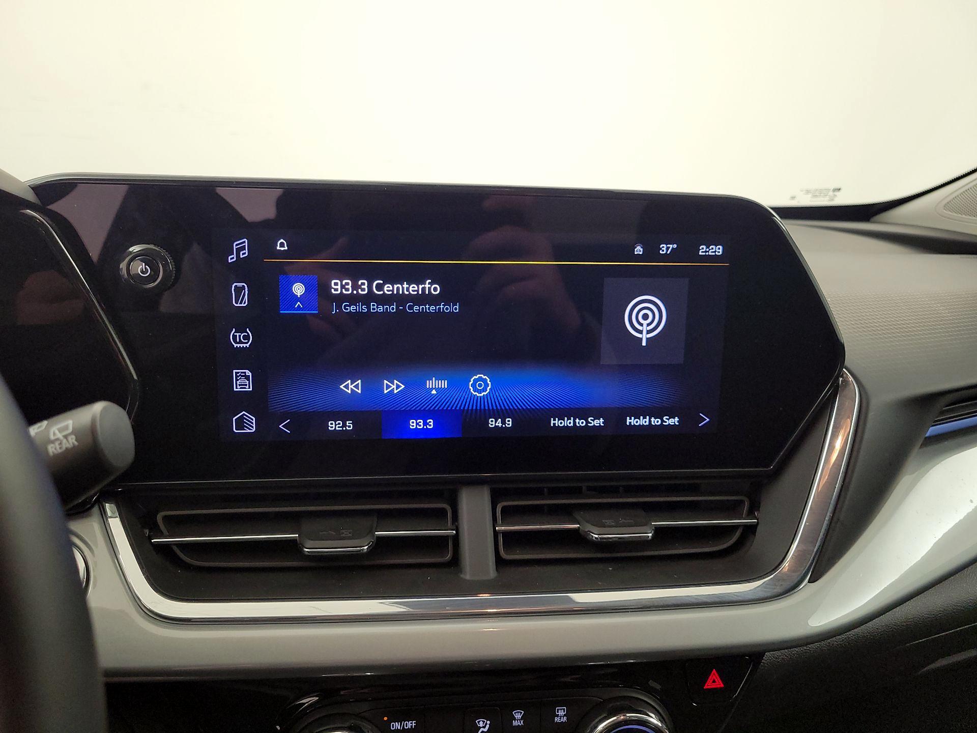 Thumbnail: 2025 Chevrolet Trax - 15