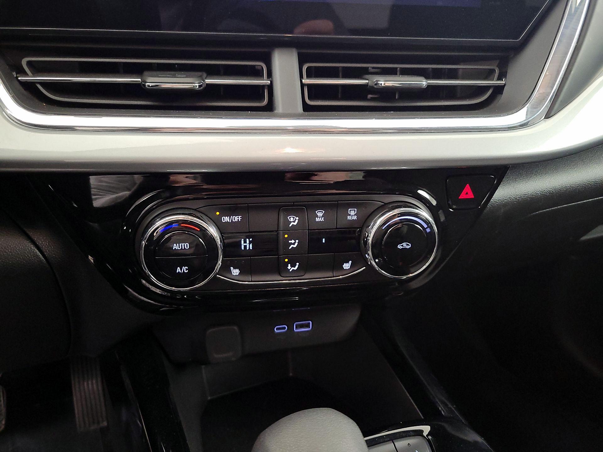 Thumbnail: 2025 Chevrolet Trax - 16