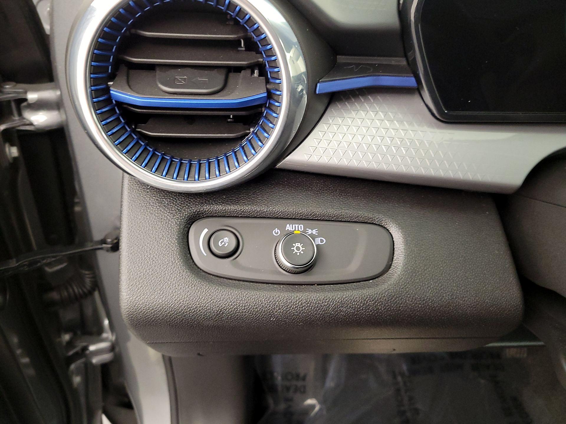 Thumbnail: 2025 Chevrolet Trax - 13