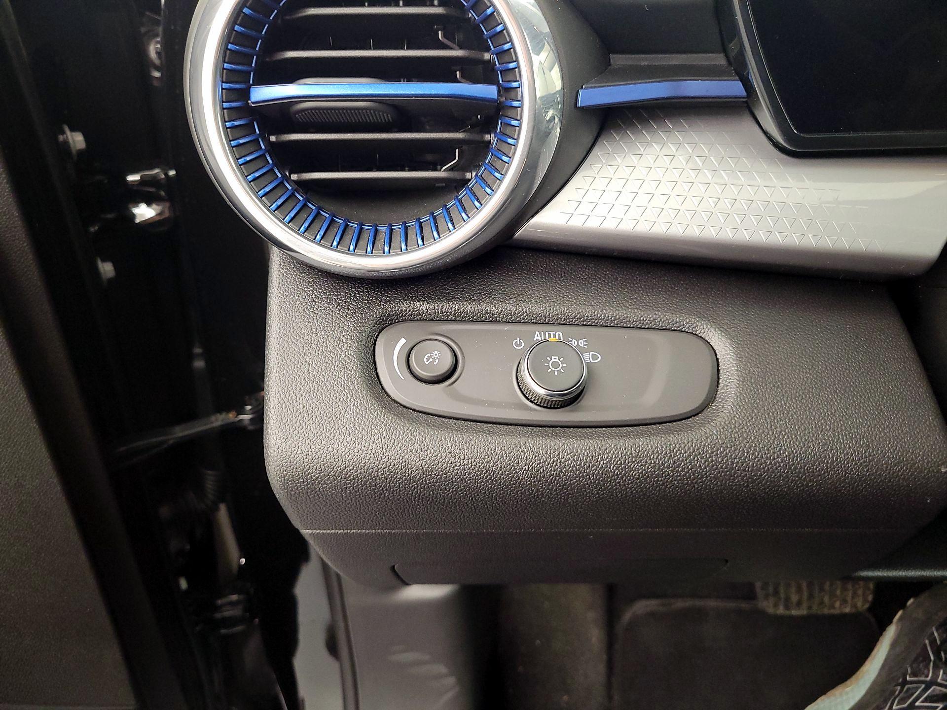 Thumbnail: 2025 Chevrolet Trax - 13