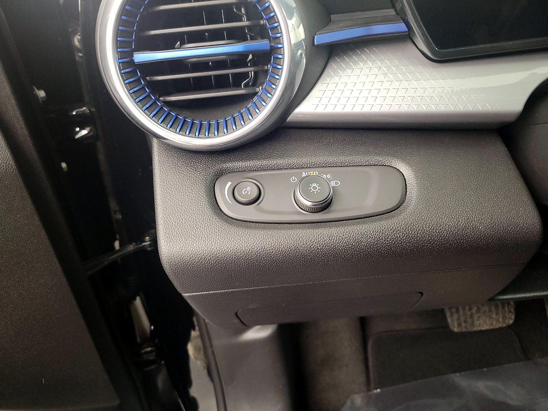 Thumbnail: 2025 Chevrolet Trax - 13