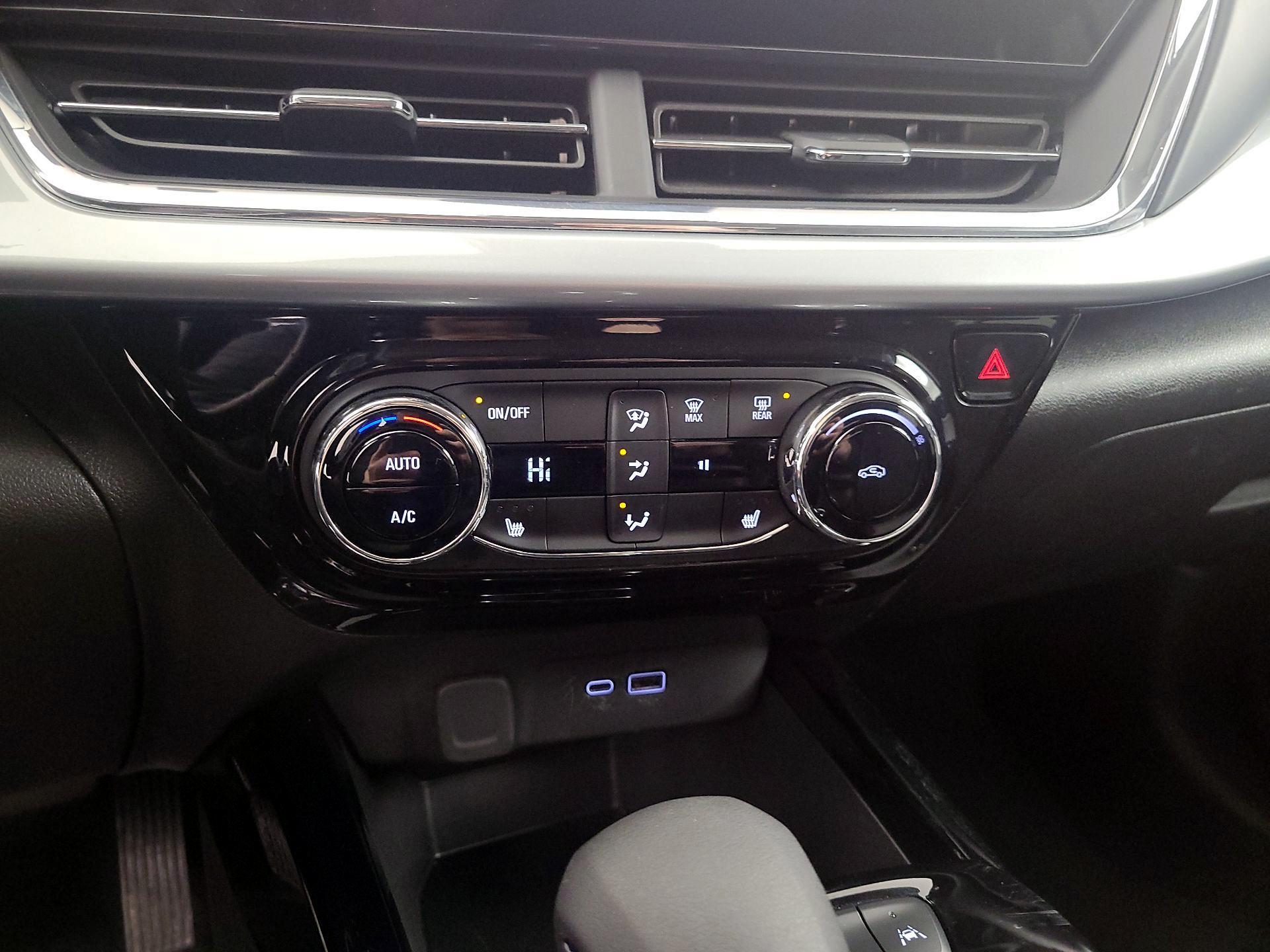 Thumbnail: 2025 Chevrolet Trax - 16