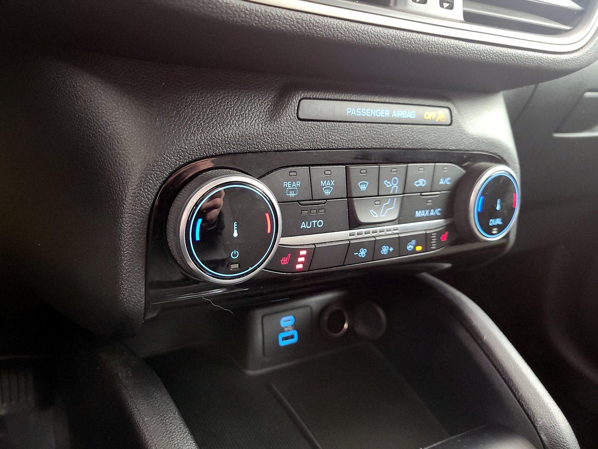 Thumbnail: 2022 Ford Escape - 17