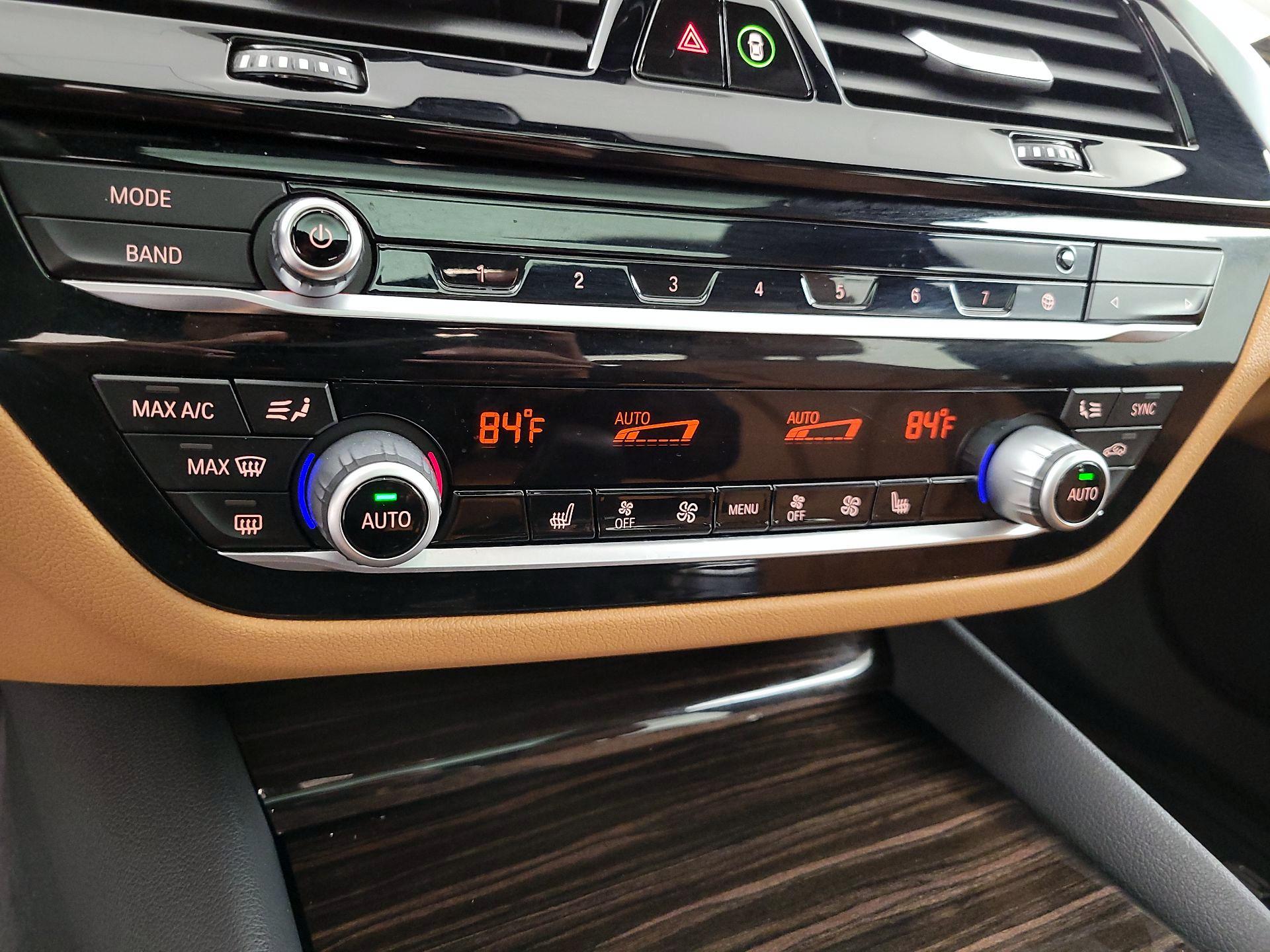 Thumbnail: 2020 BMW 5 Series - 17