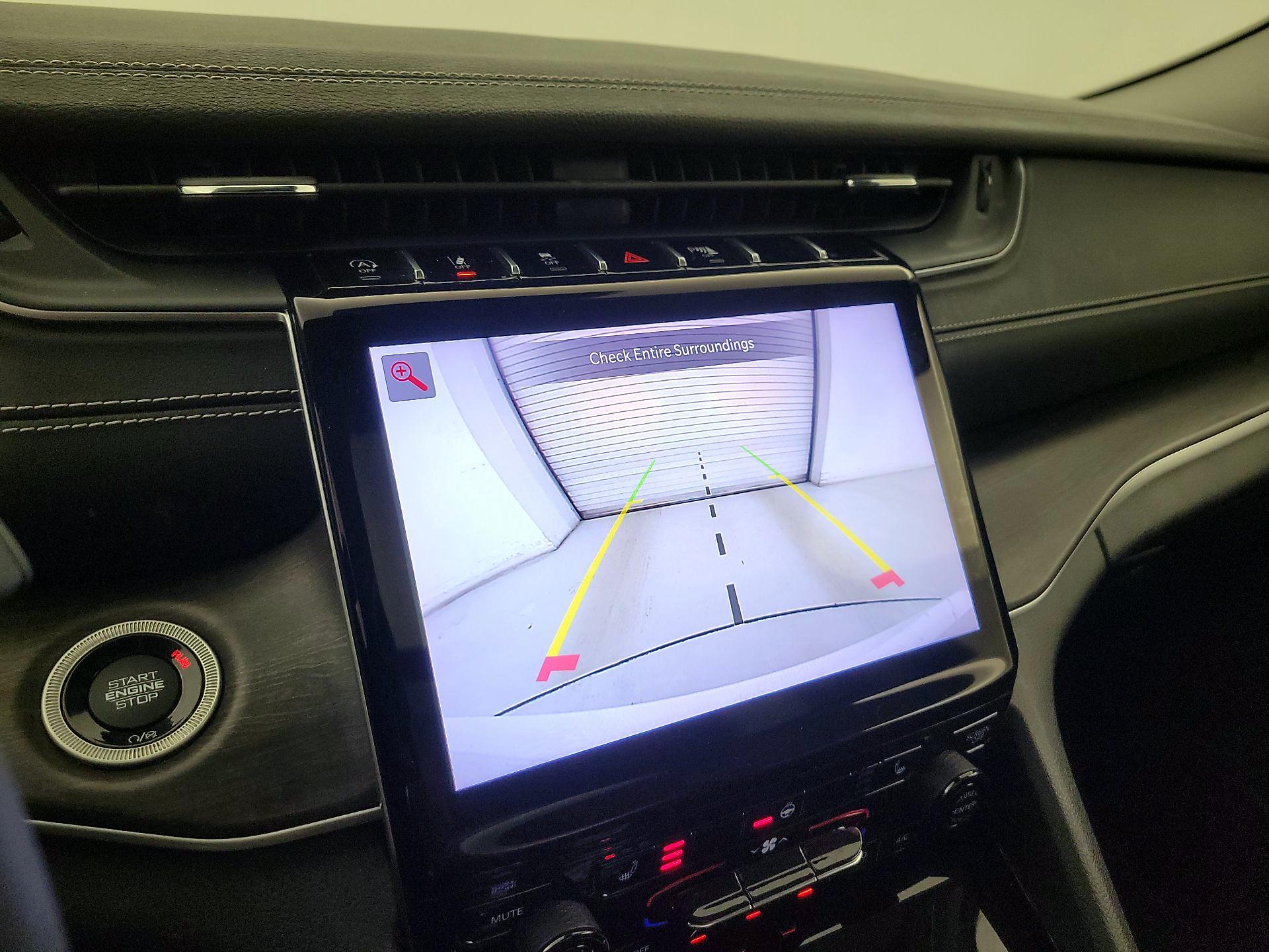 Thumbnail: 2023 Jeep Grand Cherokee - 15