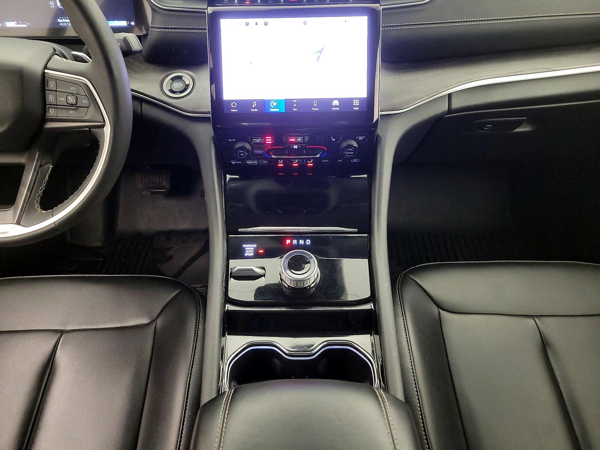 Thumbnail: 2023 Jeep Grand Cherokee - 18