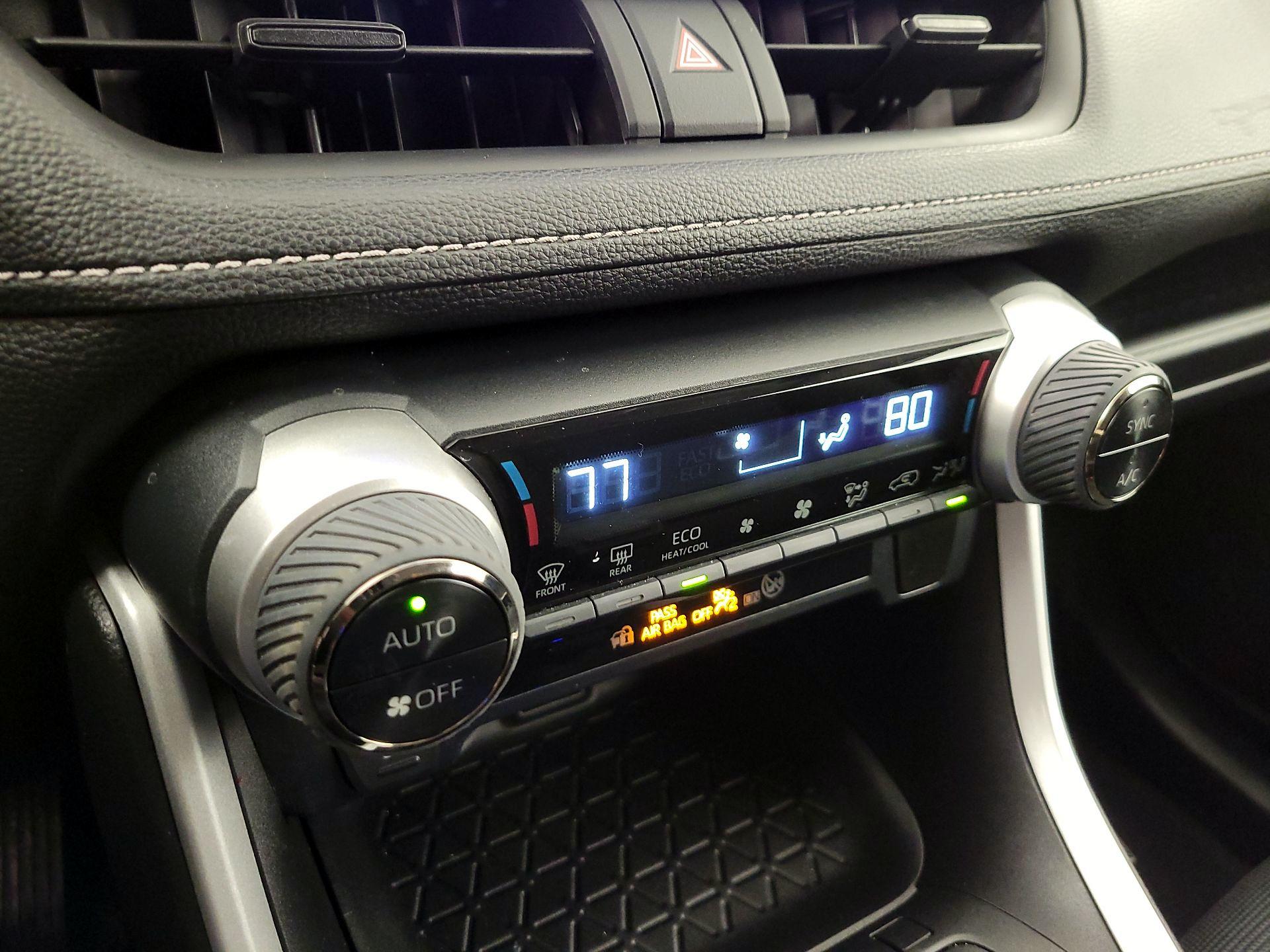 Thumbnail: 2024 Toyota RAV4 - 17