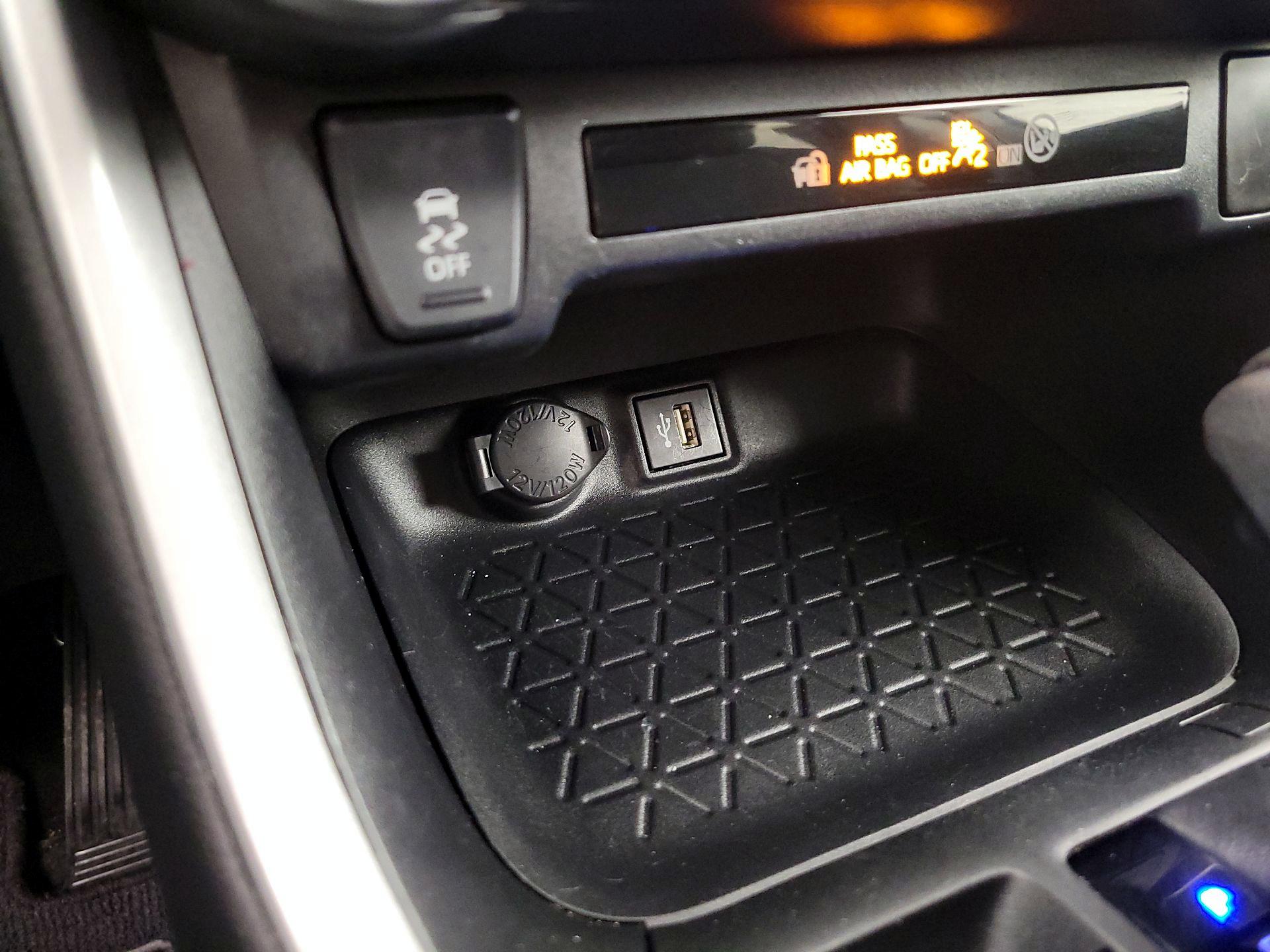 Thumbnail: 2024 Toyota RAV4 - 19