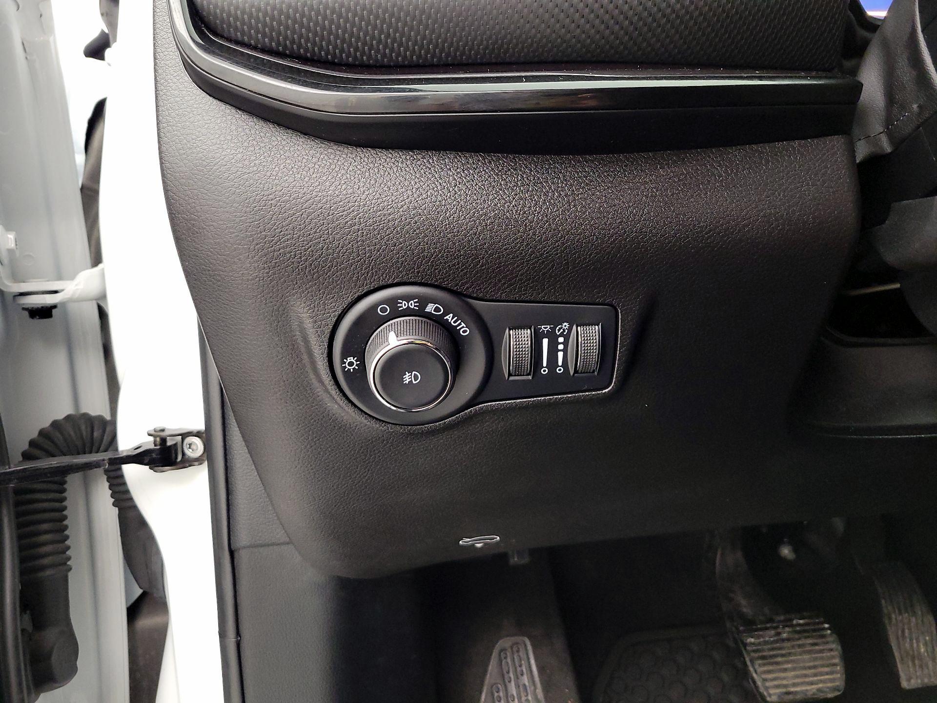 Thumbnail: 2023 Jeep Compass - 13