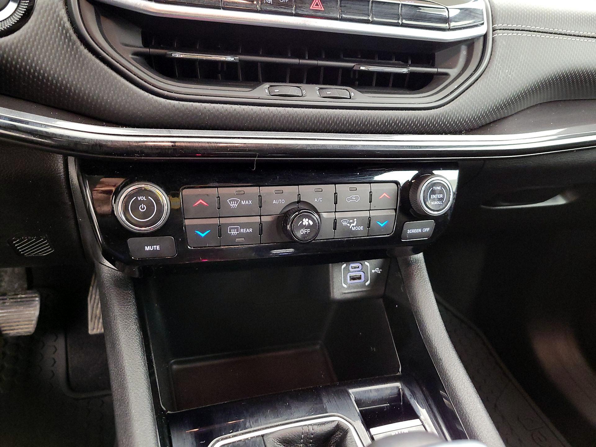 Thumbnail: 2023 Jeep Compass - 16