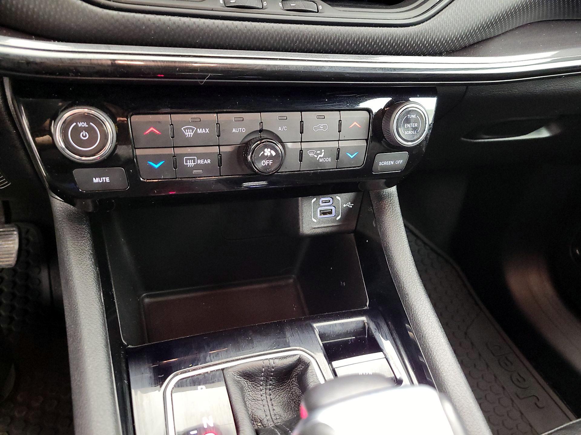 Thumbnail: 2023 Jeep Compass - 18