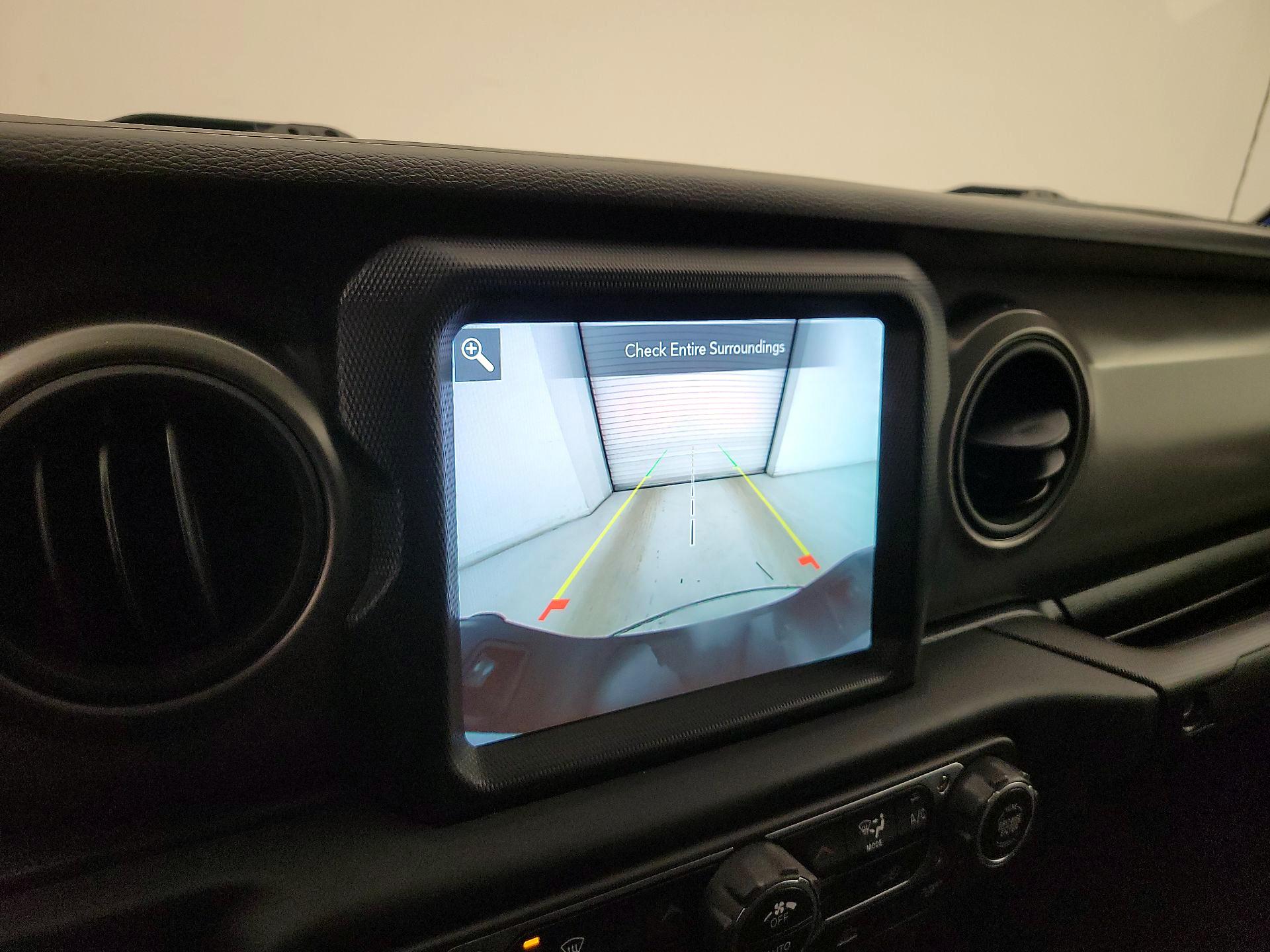 Thumbnail: 2021 Jeep Gladiator - 15