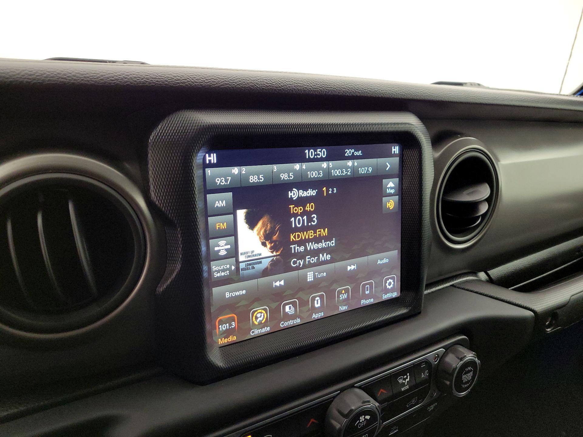 Thumbnail: 2021 Jeep Gladiator - 16