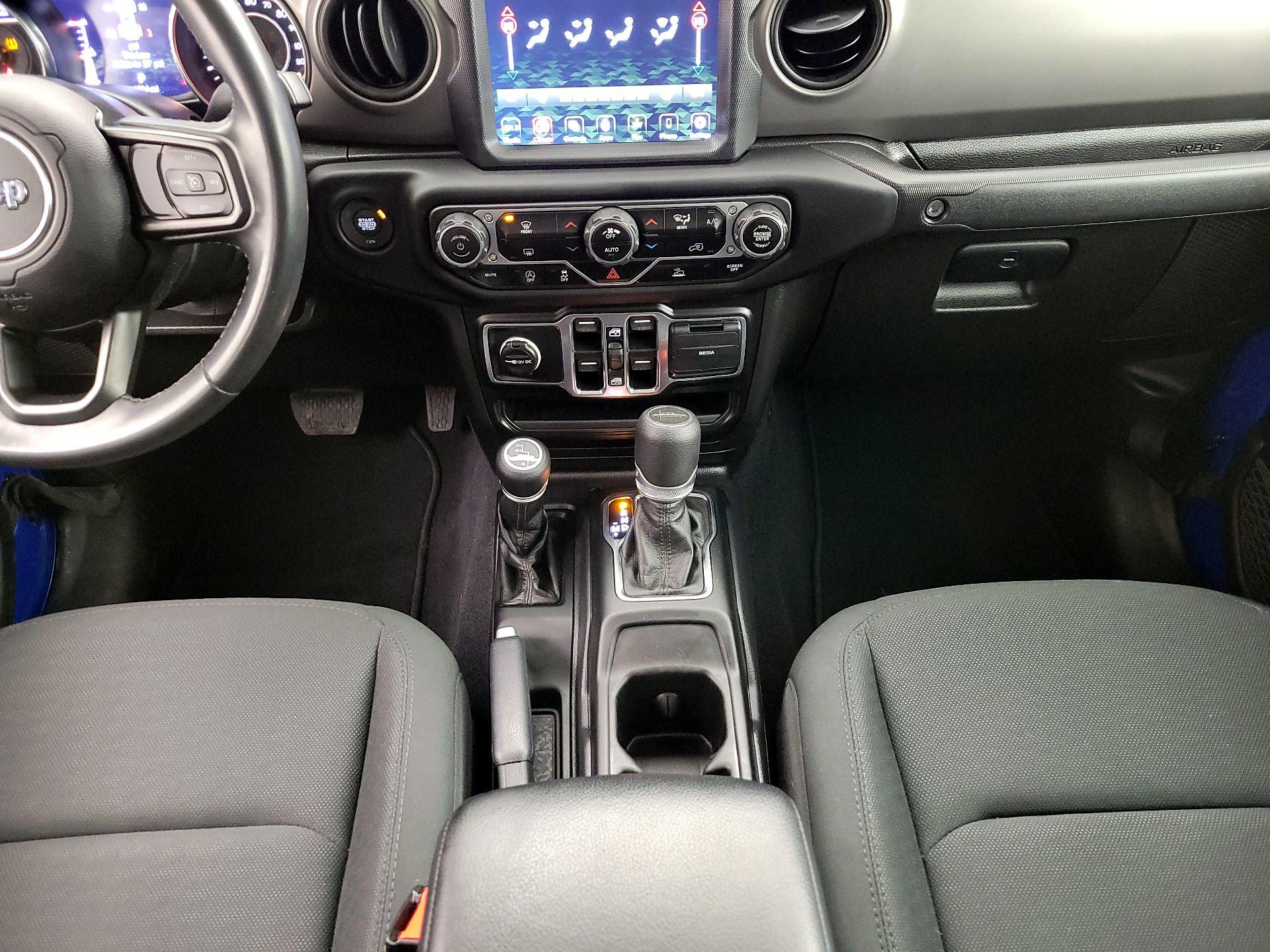 Thumbnail: 2021 Jeep Gladiator - 18