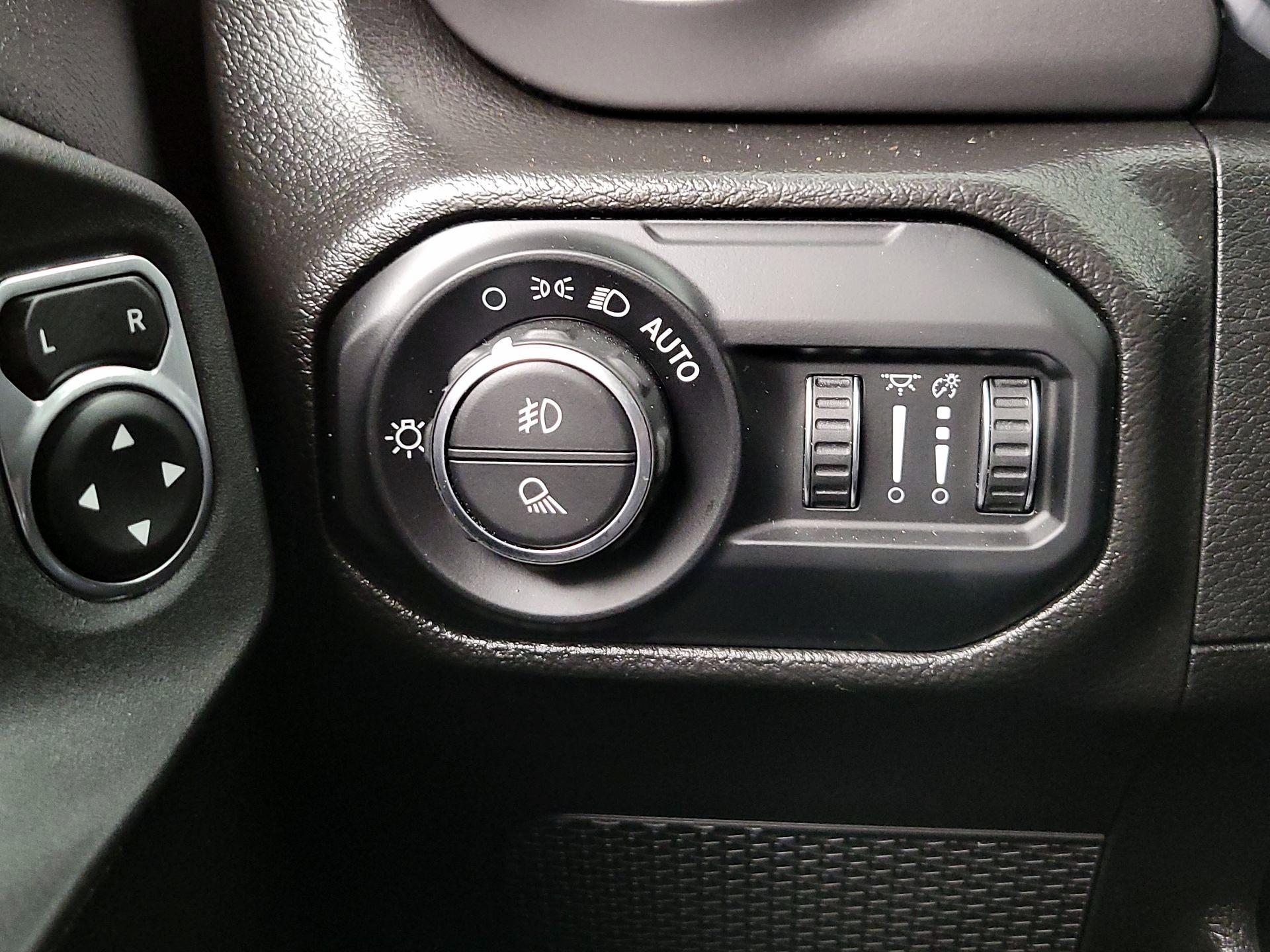 Thumbnail: 2022 Jeep Gladiator - 13