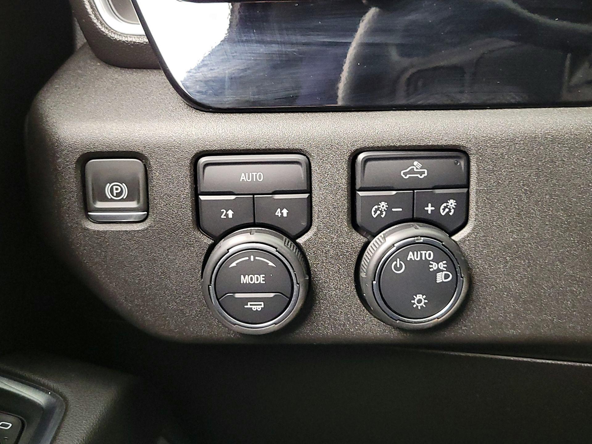 Thumbnail: 2024 Chevrolet Silverado 1500 - 13