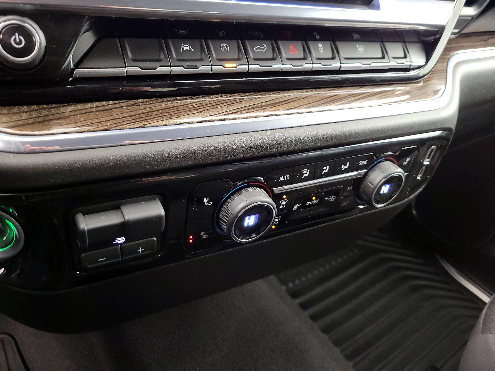 Thumbnail: 2024 Chevrolet Silverado 1500 - 17