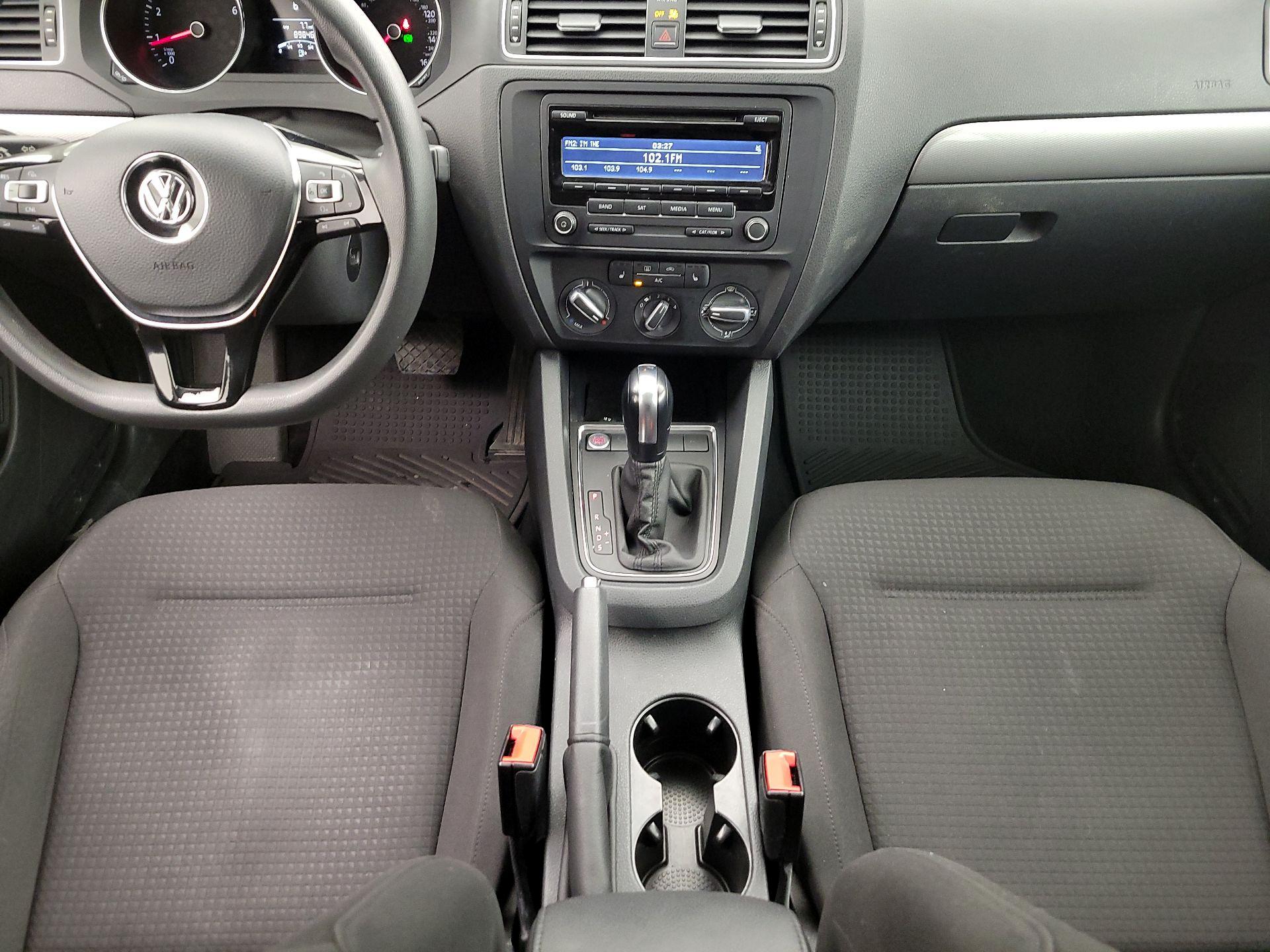 Thumbnail: 2015 Volkswagen Jetta - 16