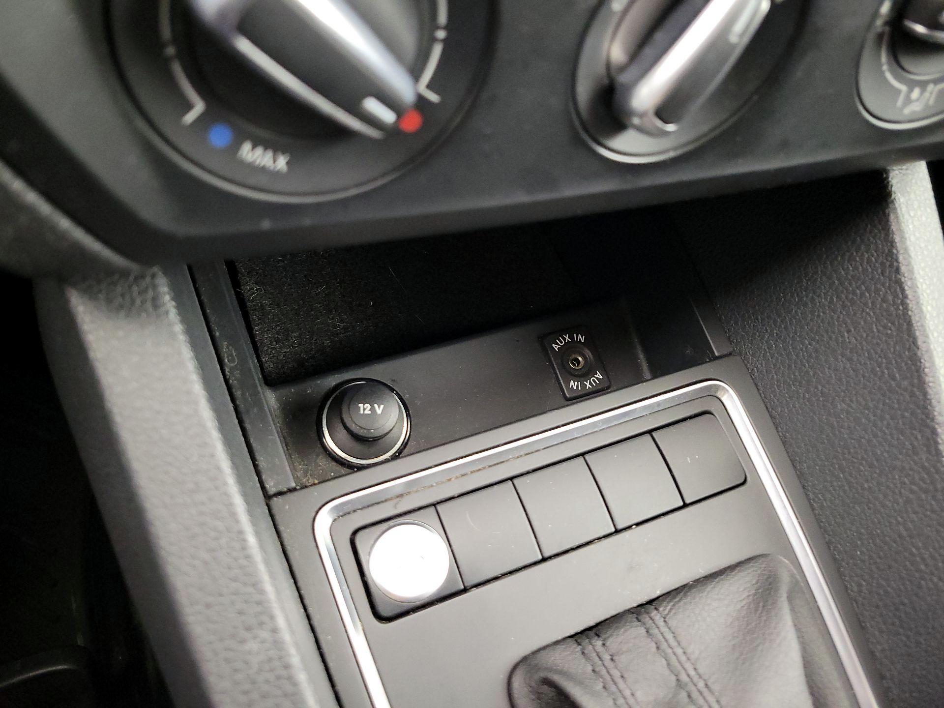 Thumbnail: 2015 Volkswagen Jetta - 17