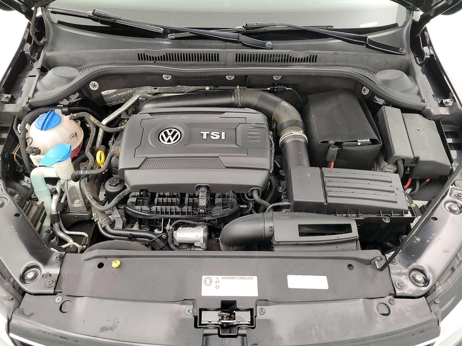 Thumbnail: 2015 Volkswagen Jetta - 20