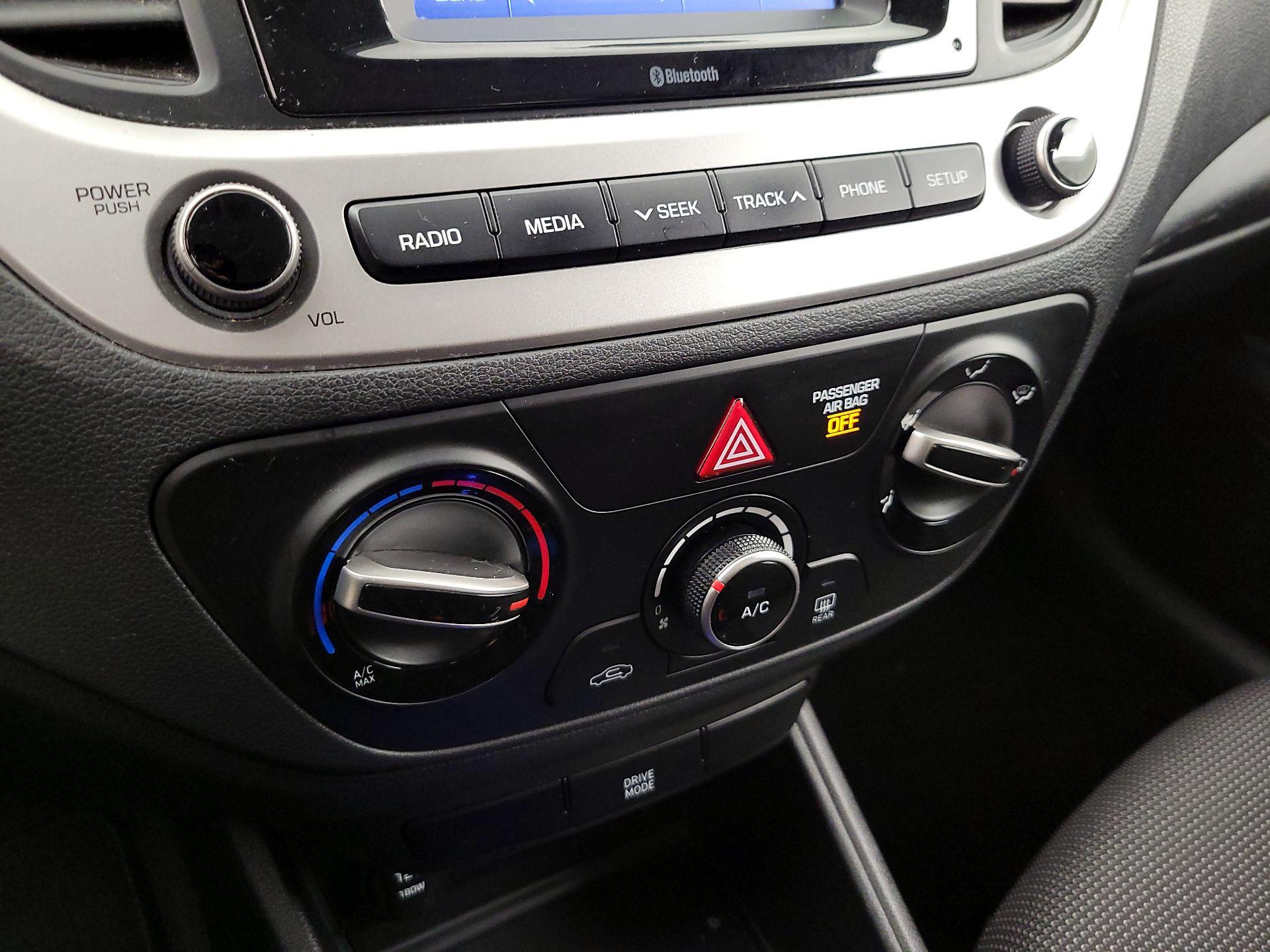 Thumbnail: 2022 Hyundai Accent - 16