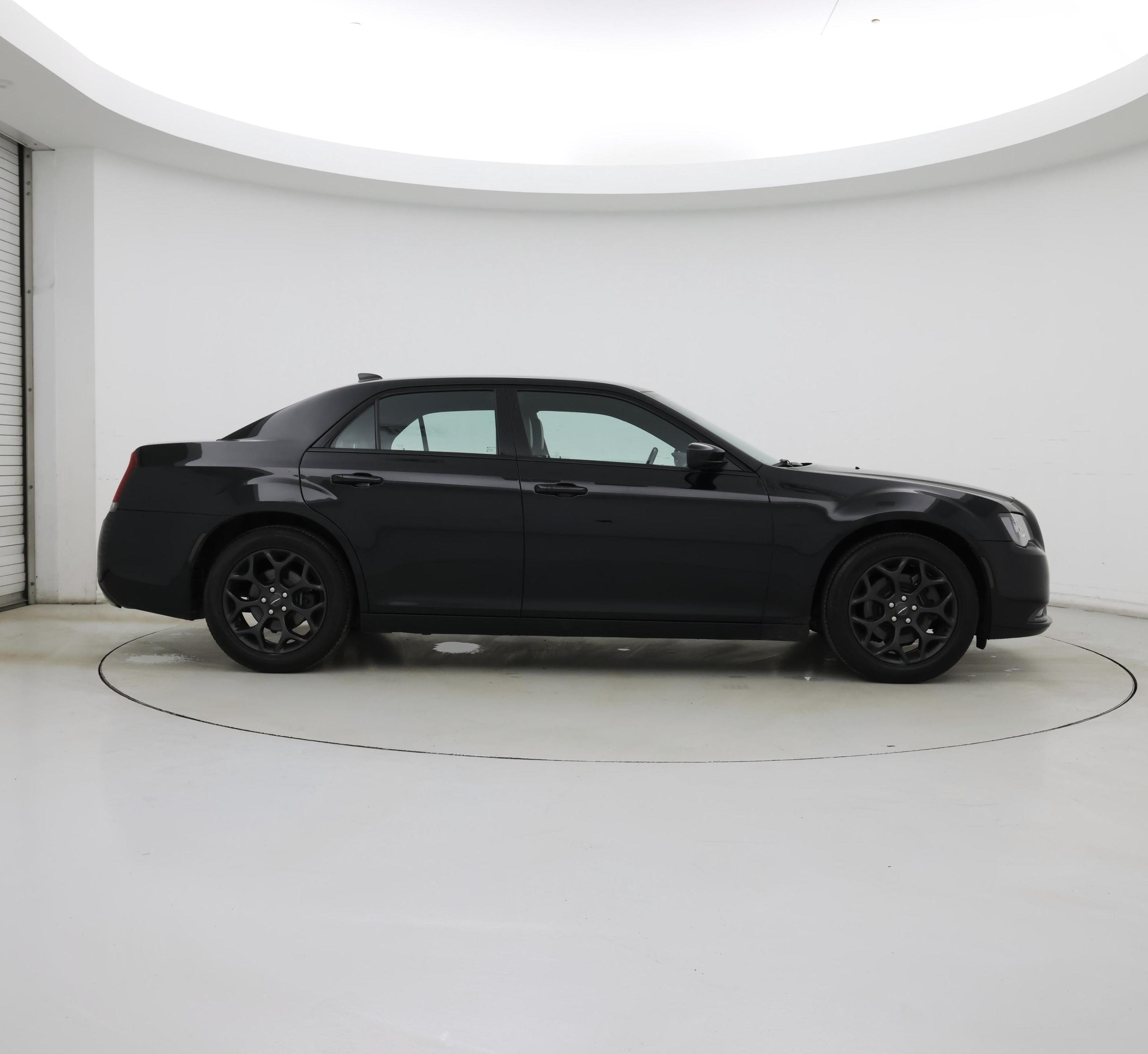 Thumbnail: 2019 Chrysler 300 - 7