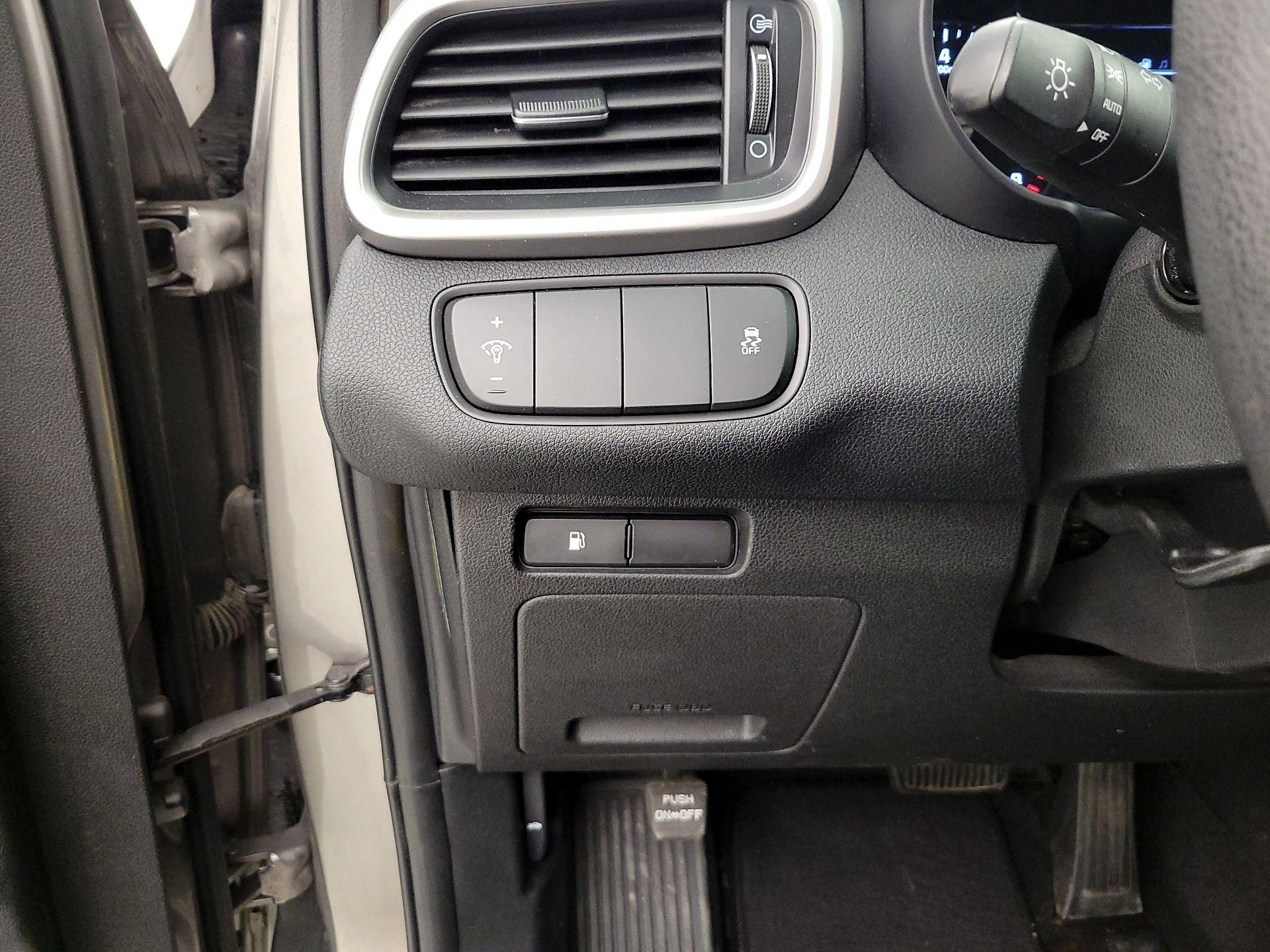 Thumbnail: 2018 Kia Sorento - 13