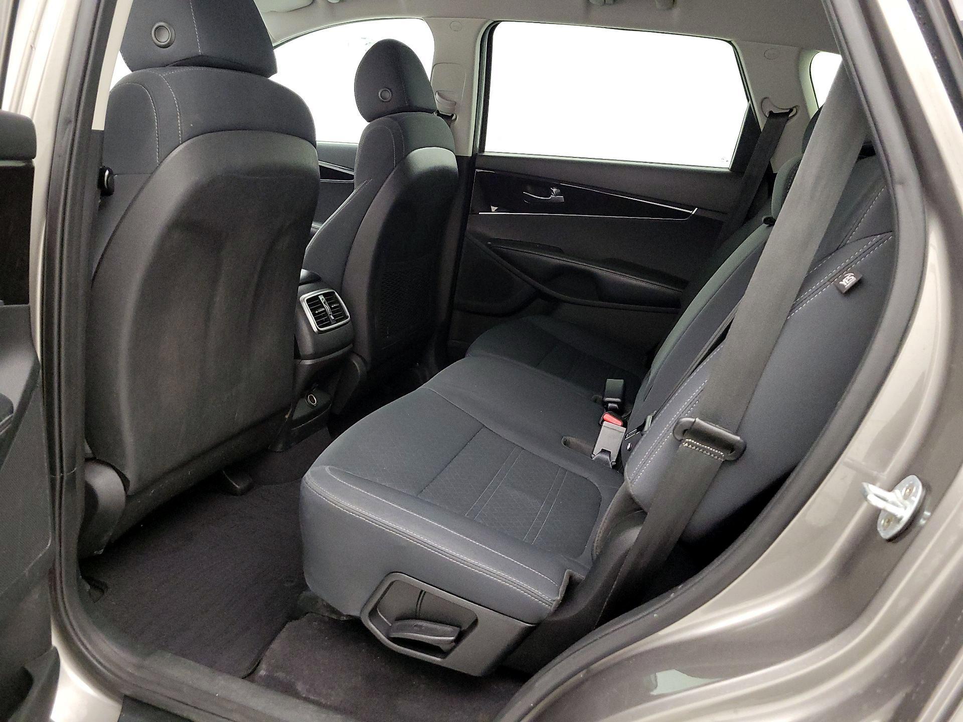 Thumbnail: 2018 Kia Sorento - 19