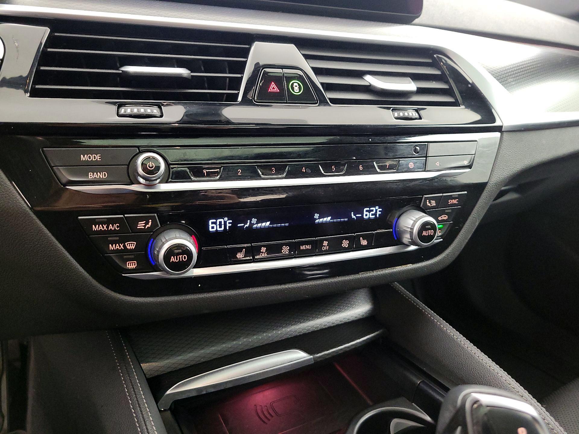 Thumbnail: 2023 BMW 5 Series - 17