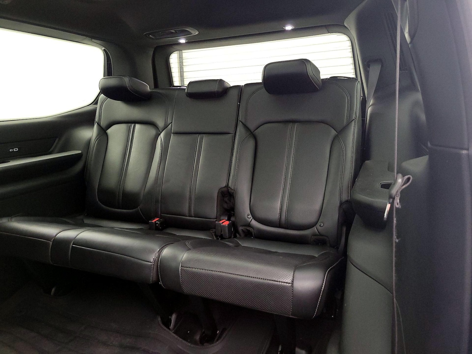 2022 Jeep Wagoneer Series III - Photo 23