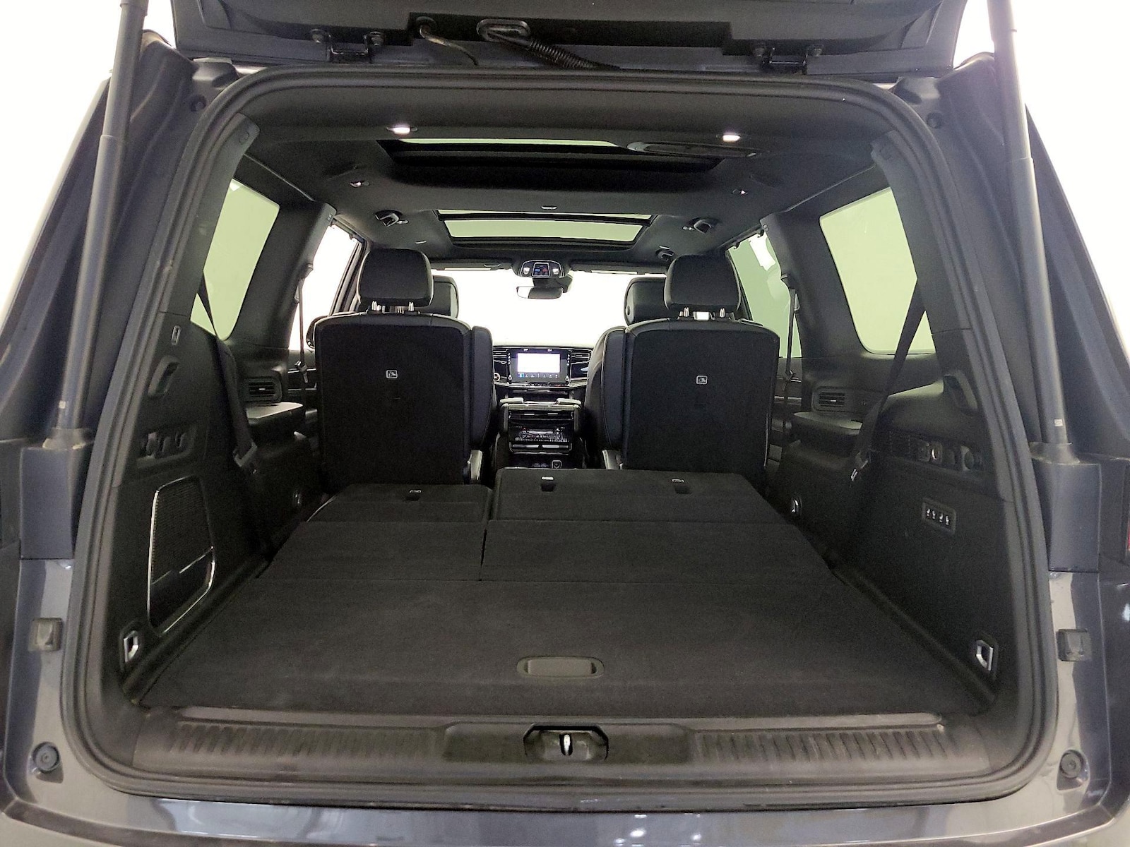 2022 Jeep Wagoneer Series III - Photo 25