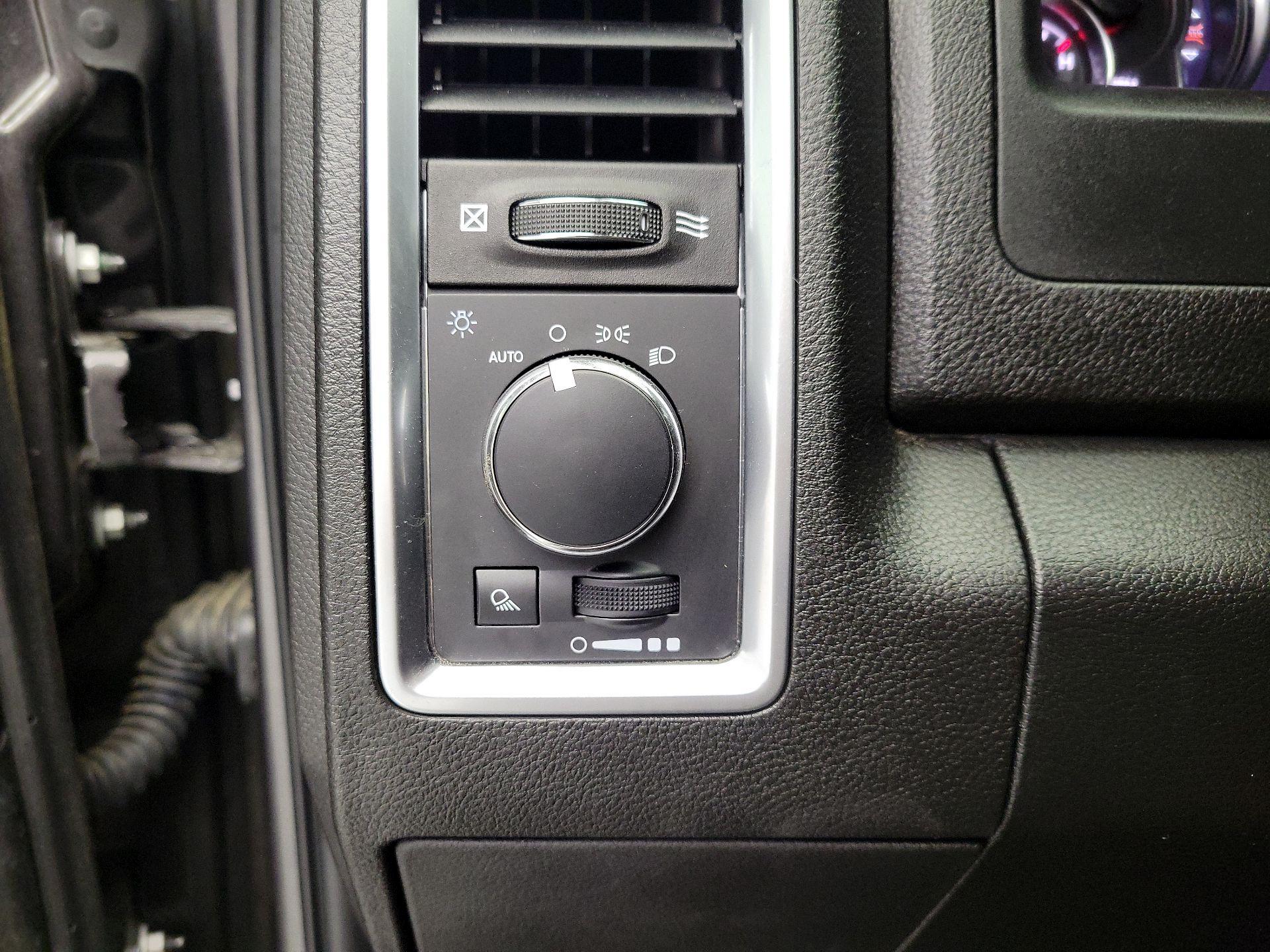 Thumbnail: 2022 RAM 1500 Classic - 13