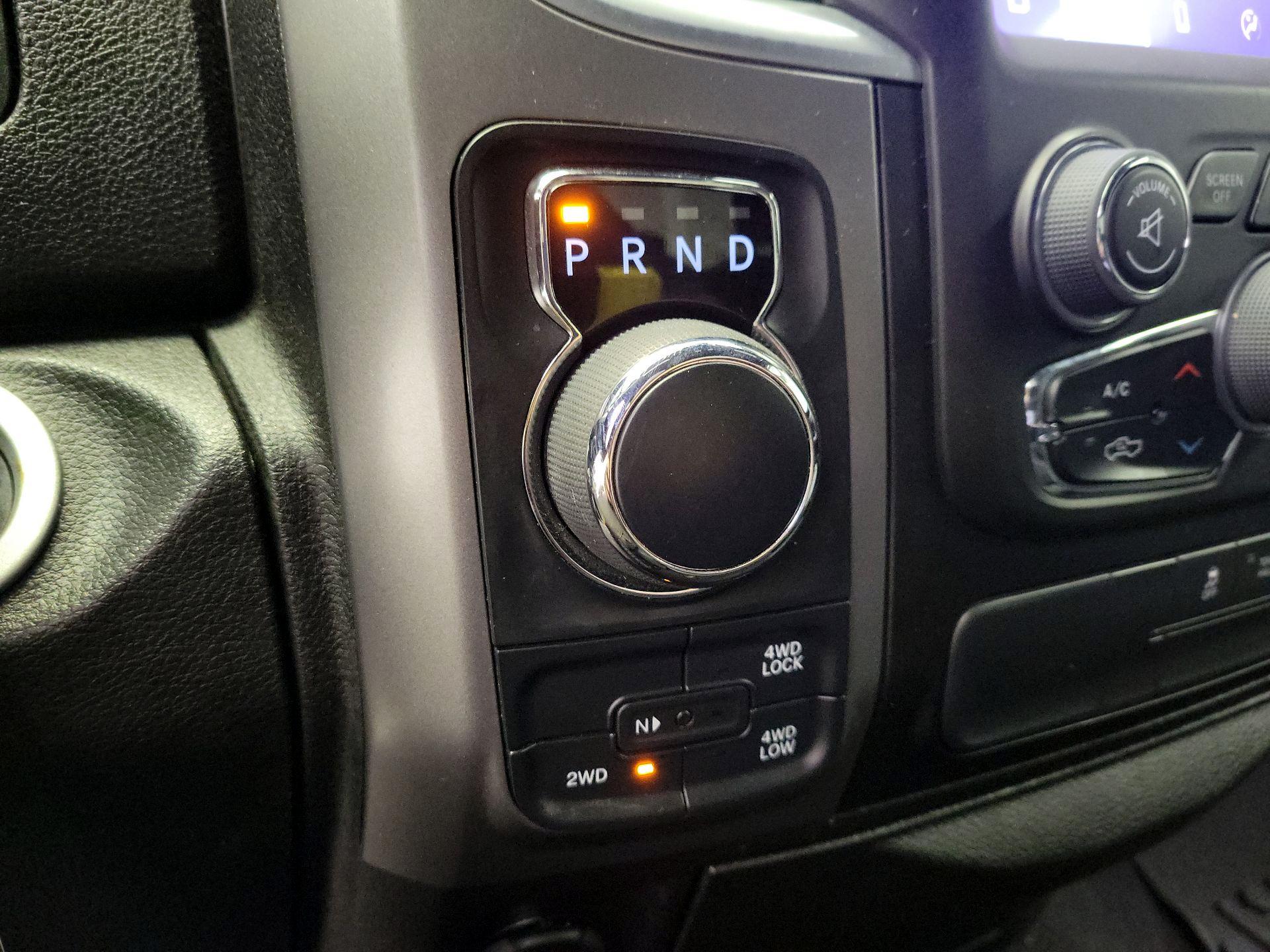 Thumbnail: 2022 RAM 1500 Classic - 17