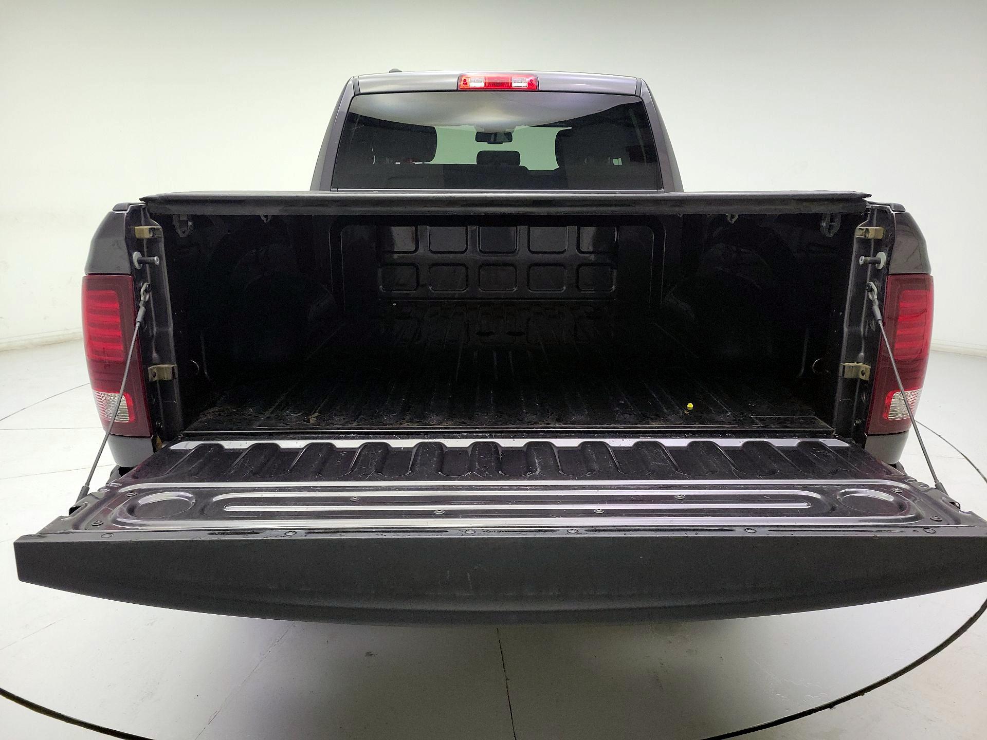 Thumbnail: 2022 RAM 1500 Classic - 19