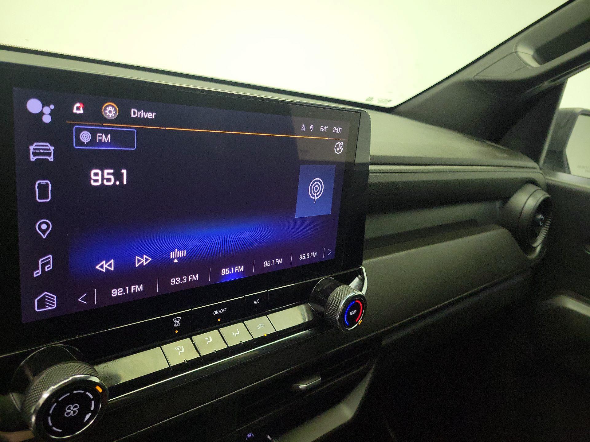 Thumbnail: 2023 Chevrolet Colorado - 15