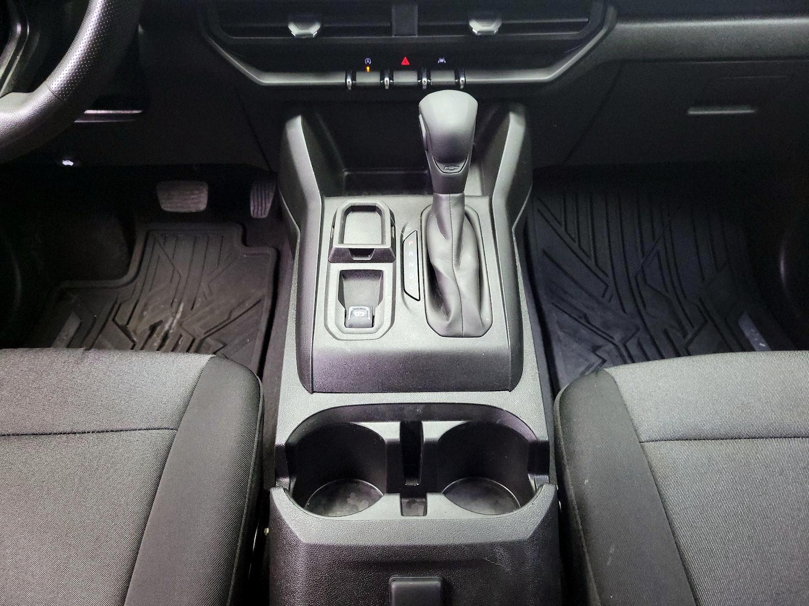 2024 Chevrolet Colorado Work Truck - Photo 18